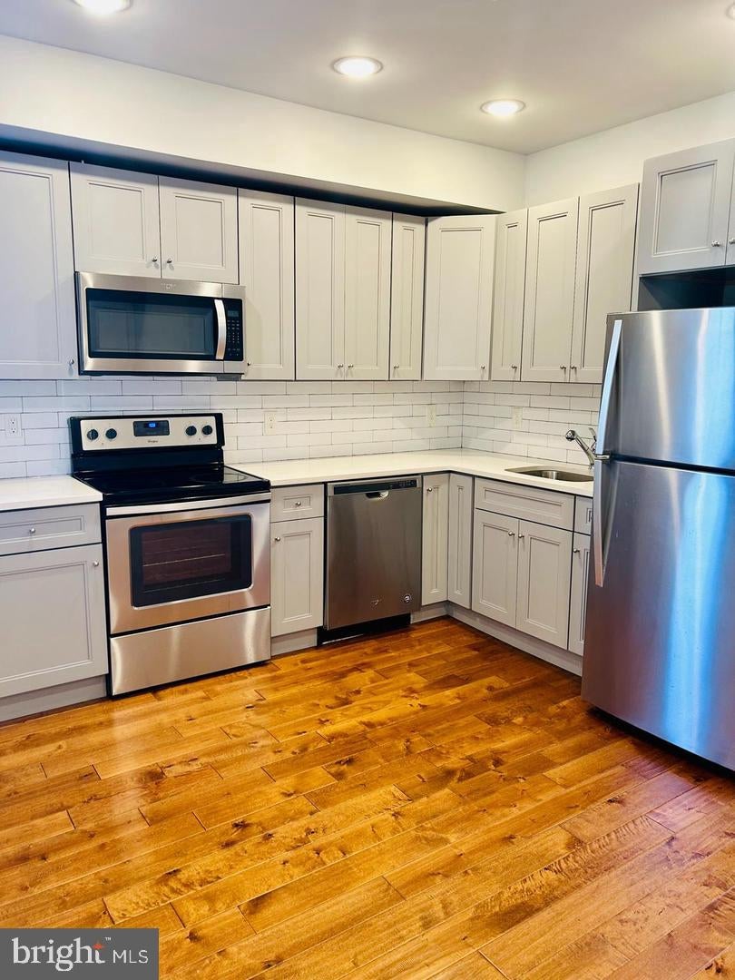 6090 DREXEL ROAD 8