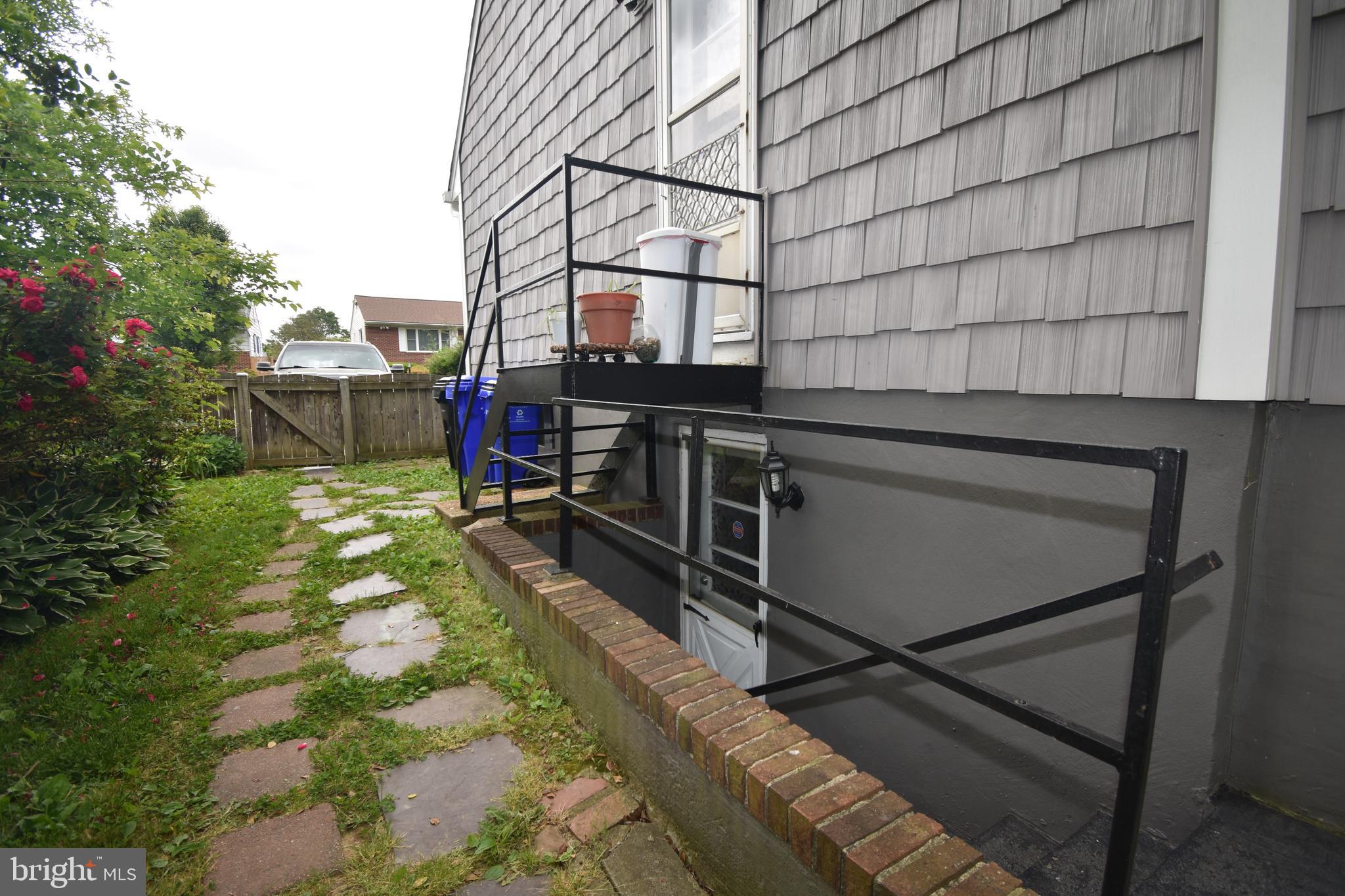 FAIRLAWN - Residential