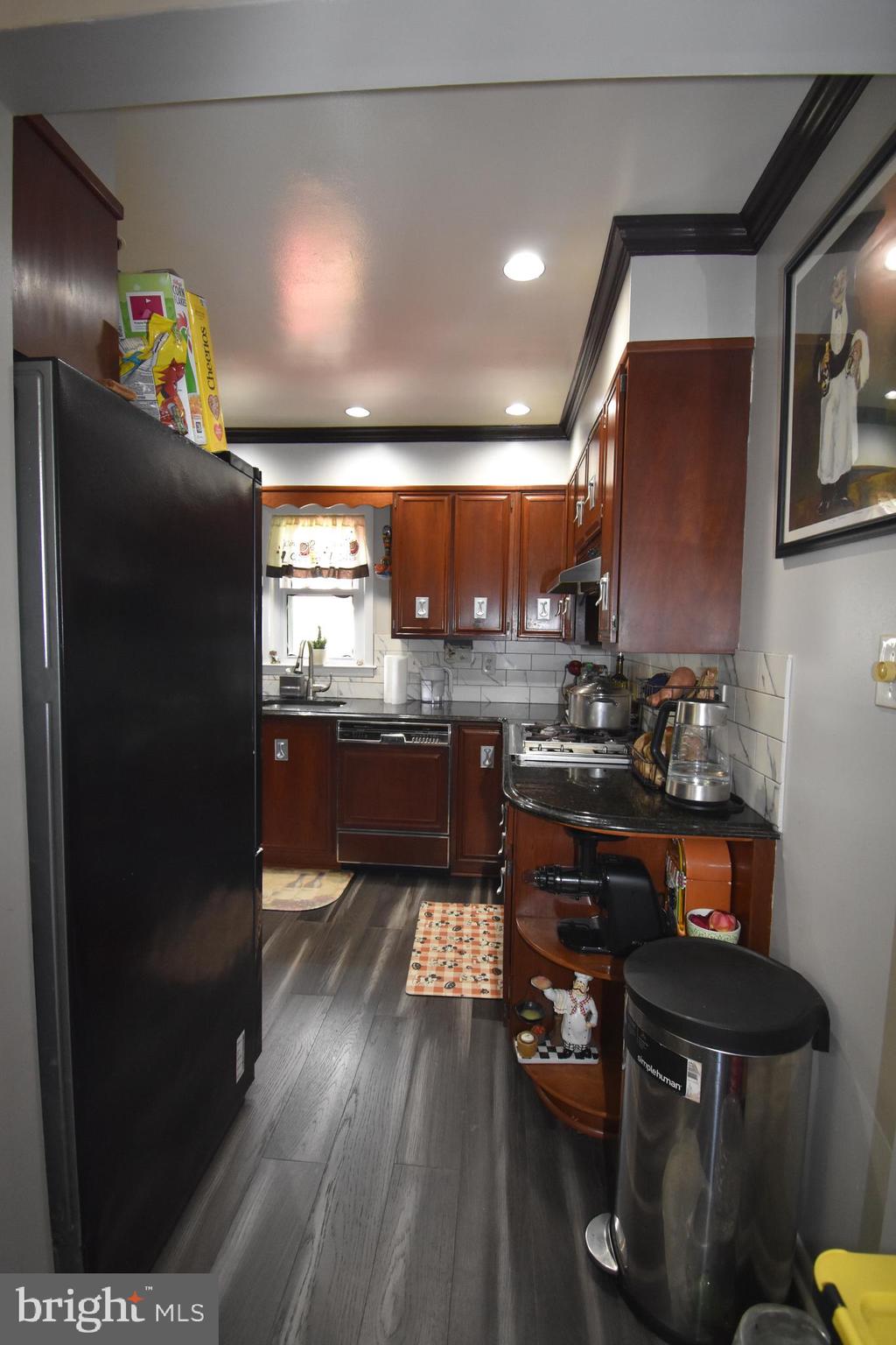 FAIRLAWN - Residential