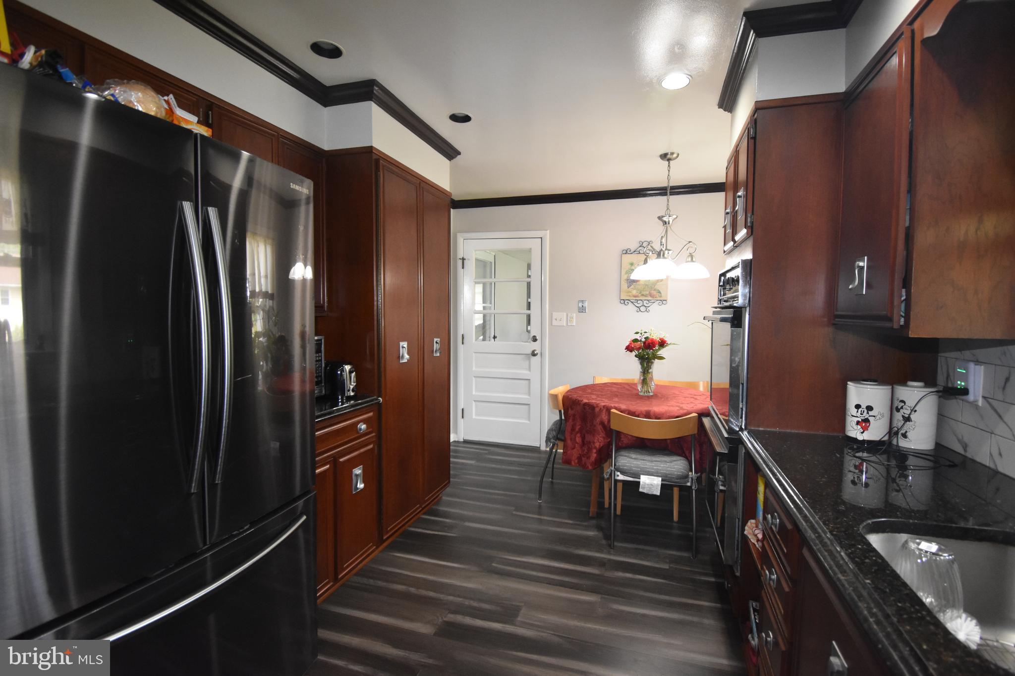 FAIRLAWN - Residential