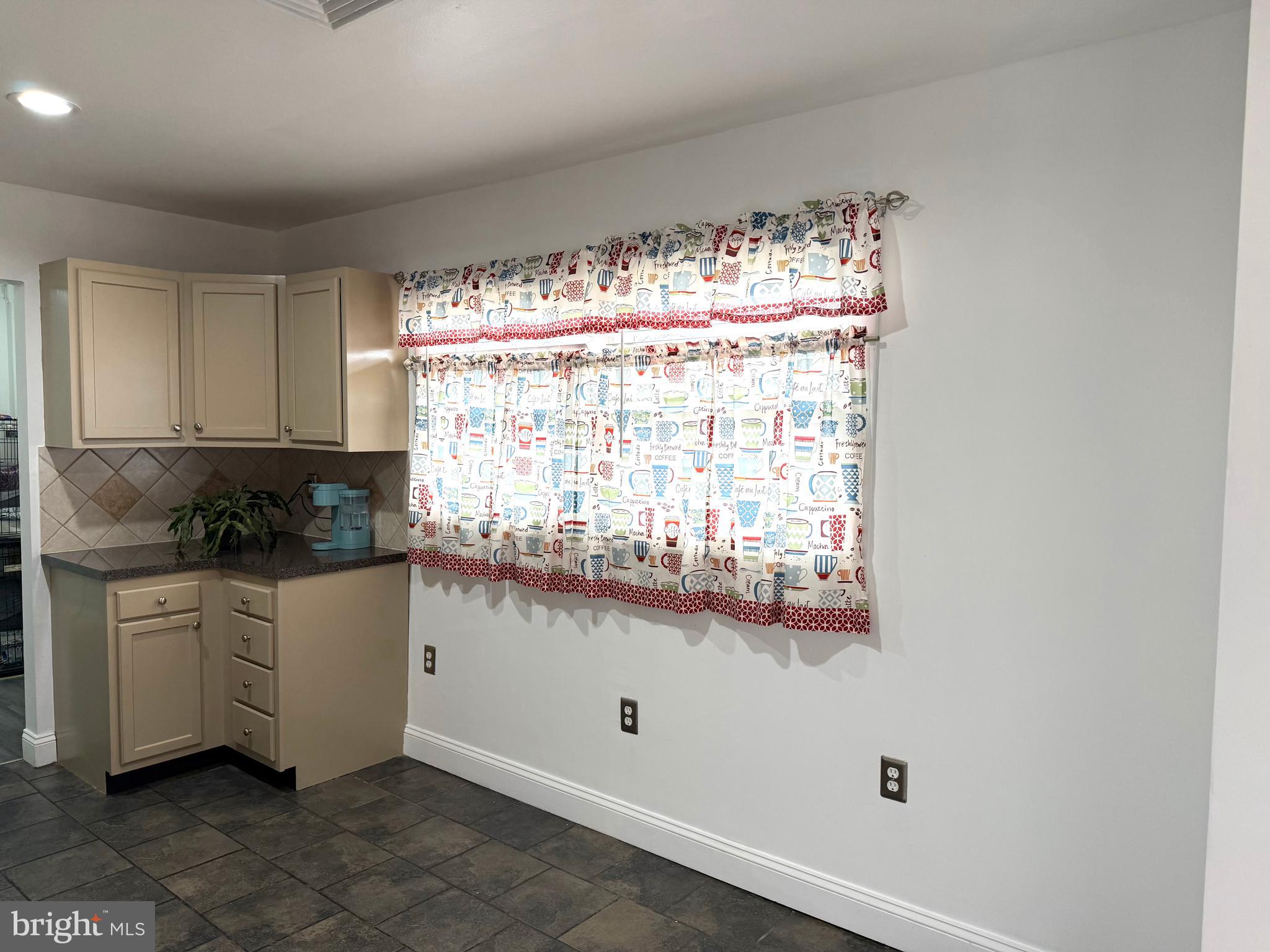 CASTLE HILLS - Residential