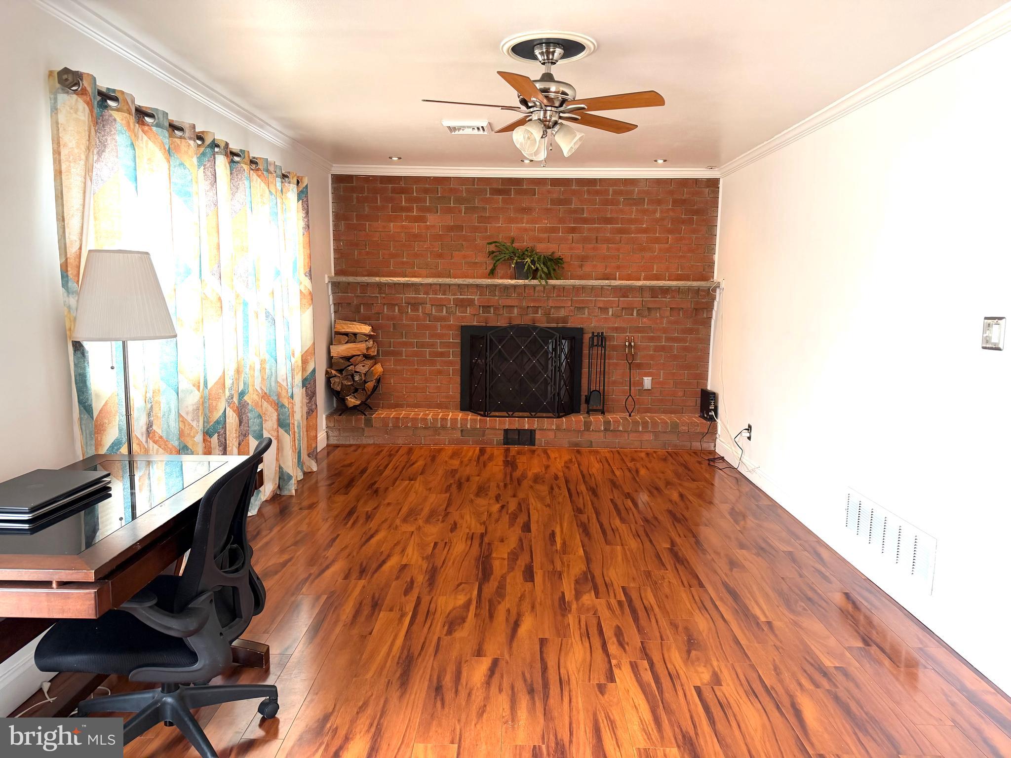 CASTLE HILLS - Residential