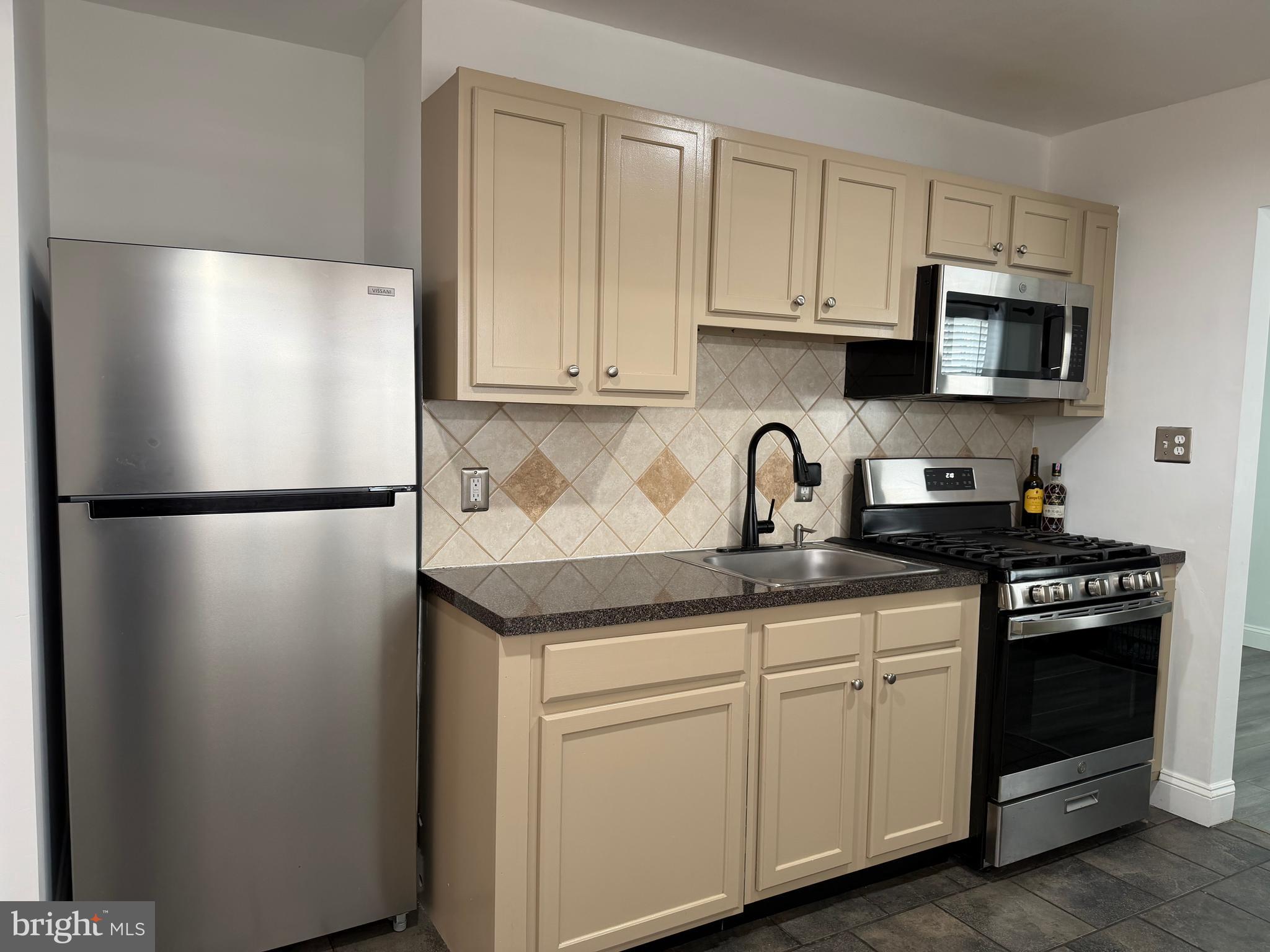 CASTLE HILLS - Residential