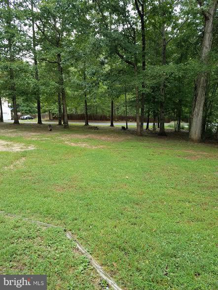 LAKE LAND - Residential Lease