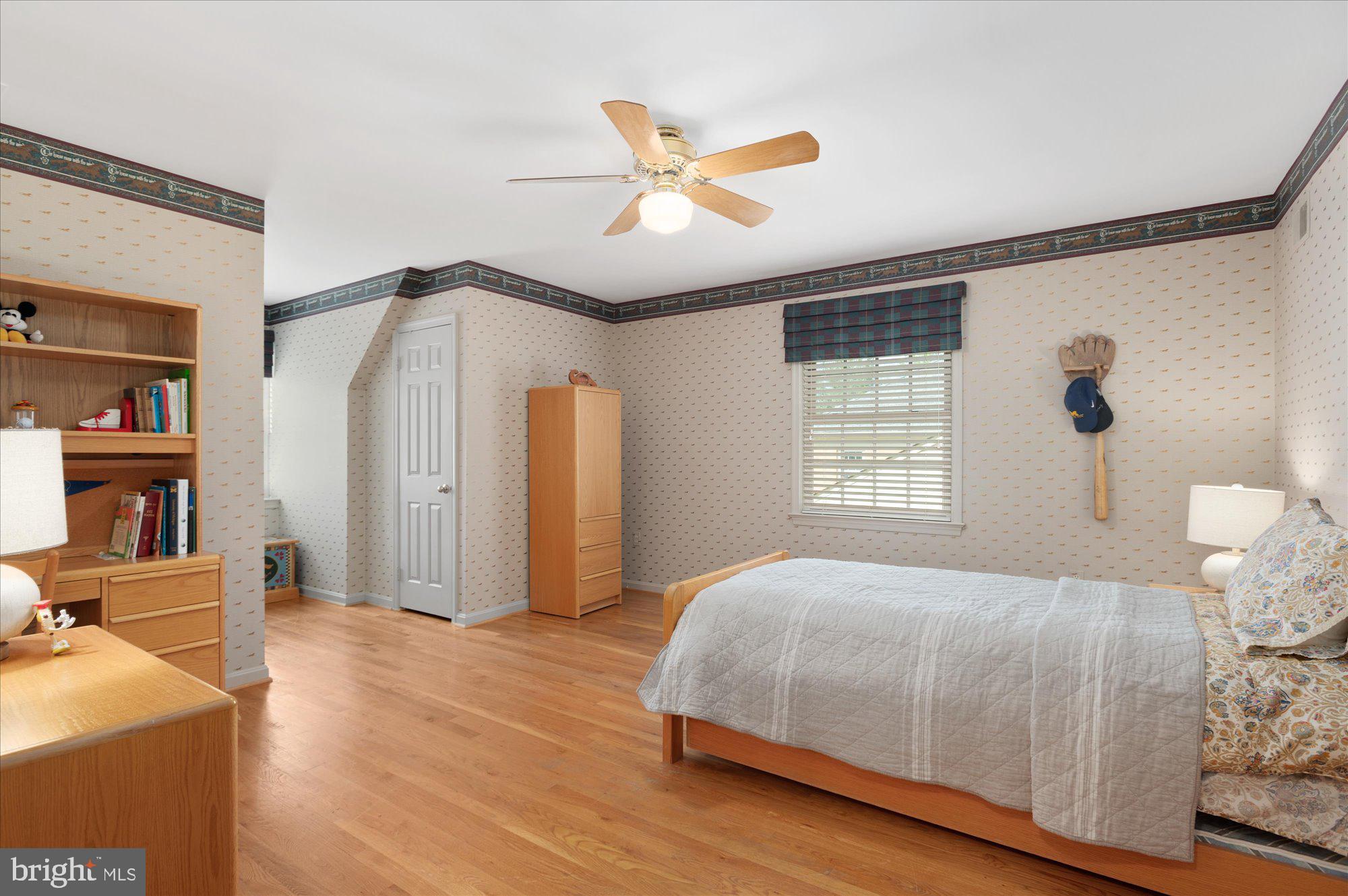 RIVER FALLS - Residential