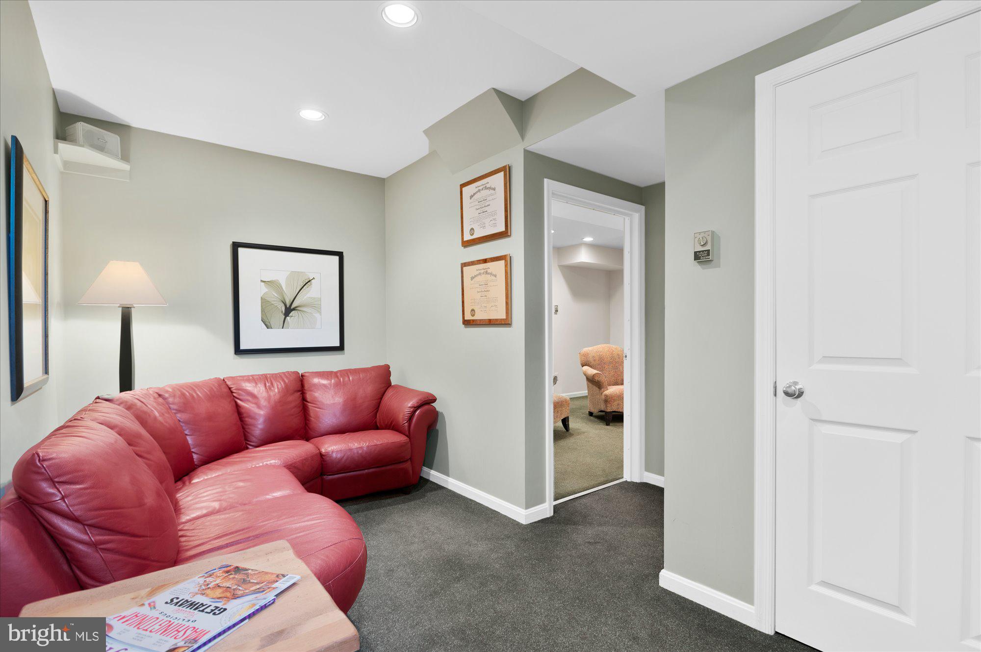 RIVER FALLS - Residential