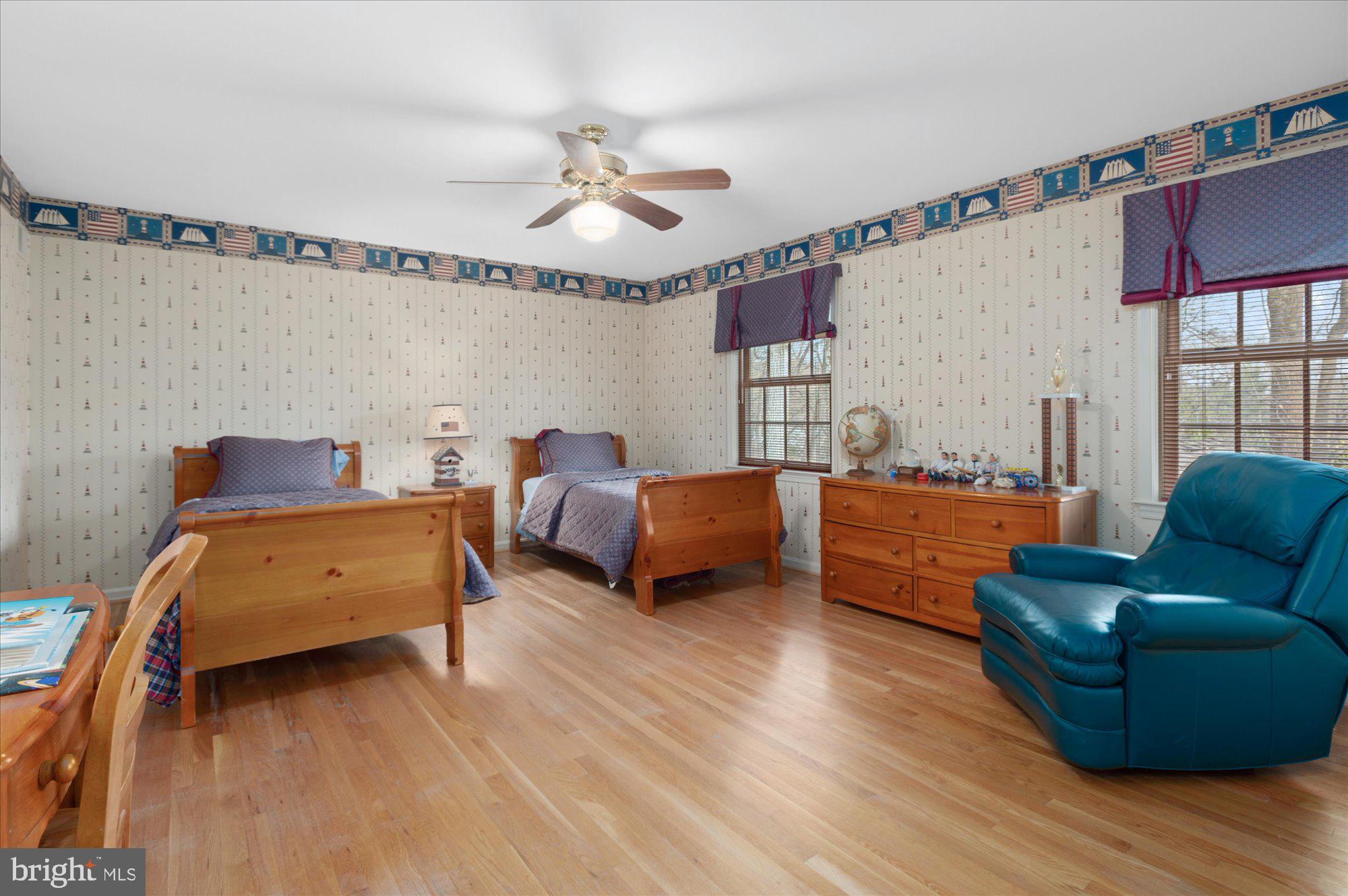 RIVER FALLS - Residential