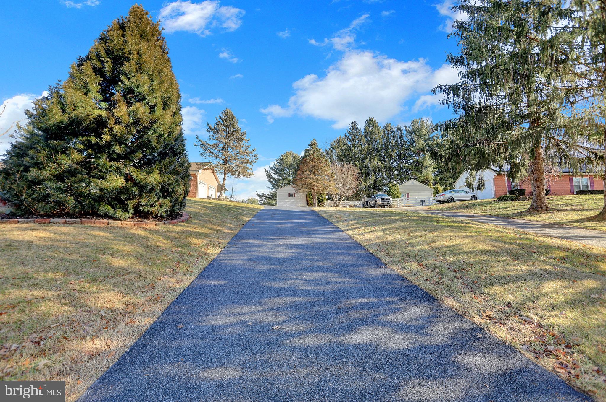 SCOTTS RIDGE - Residential