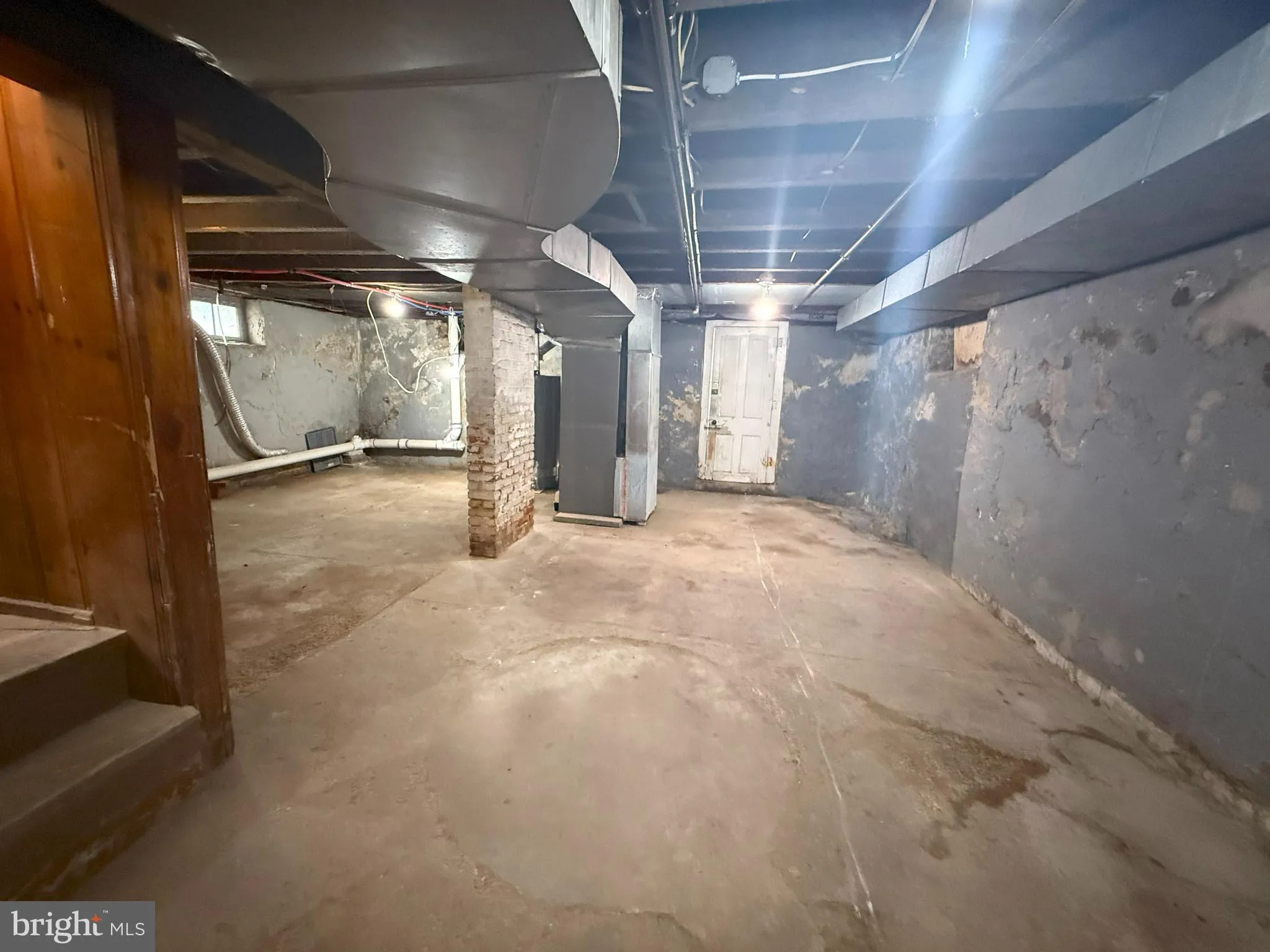 Woodbury, New Jersey 08096, United States, 6 Bedrooms Bedrooms, ,3 BathroomsBathrooms,Residential,Active,166781