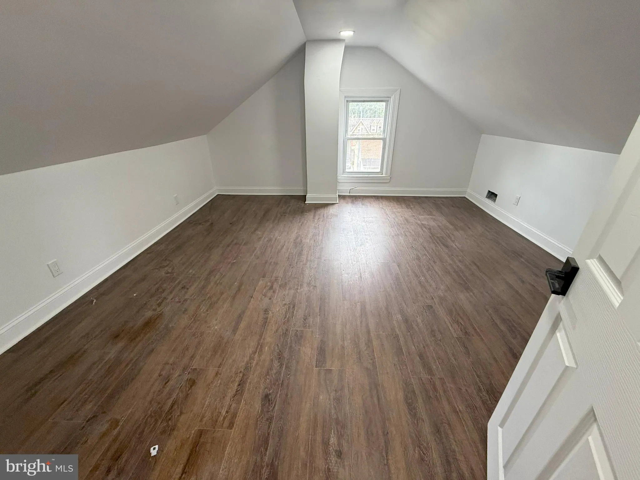 Woodbury, New Jersey 08096, United States, 6 Bedrooms Bedrooms, ,3 BathroomsBathrooms,Residential,Active,166781