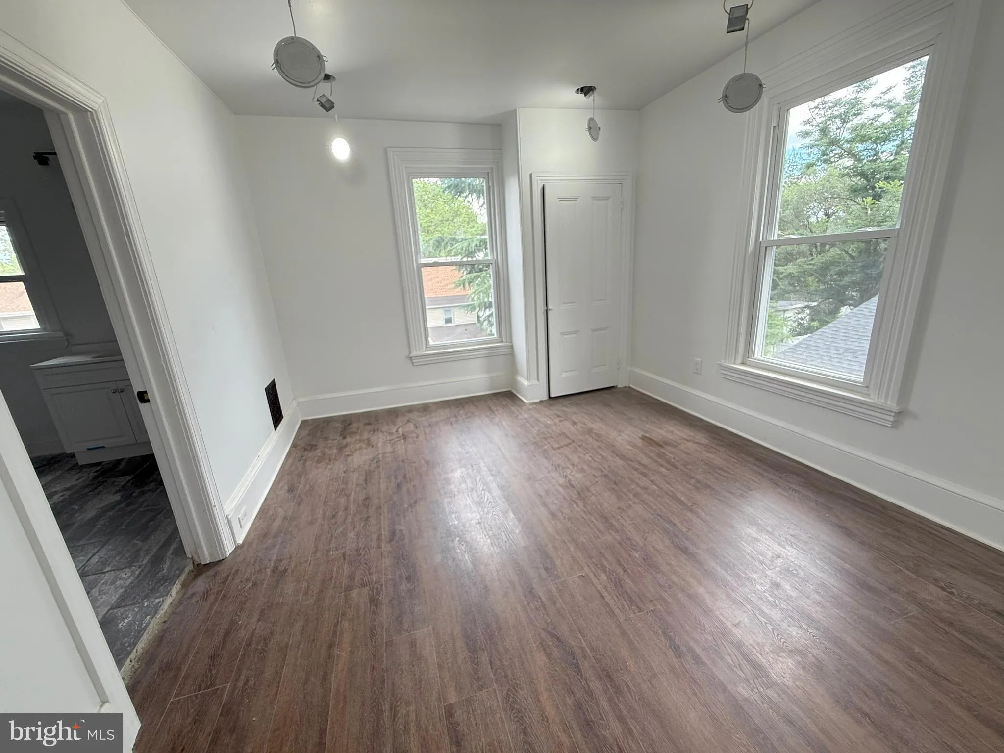 Woodbury, New Jersey 08096, United States, 6 Bedrooms Bedrooms, ,3 BathroomsBathrooms,Residential,Active,166781