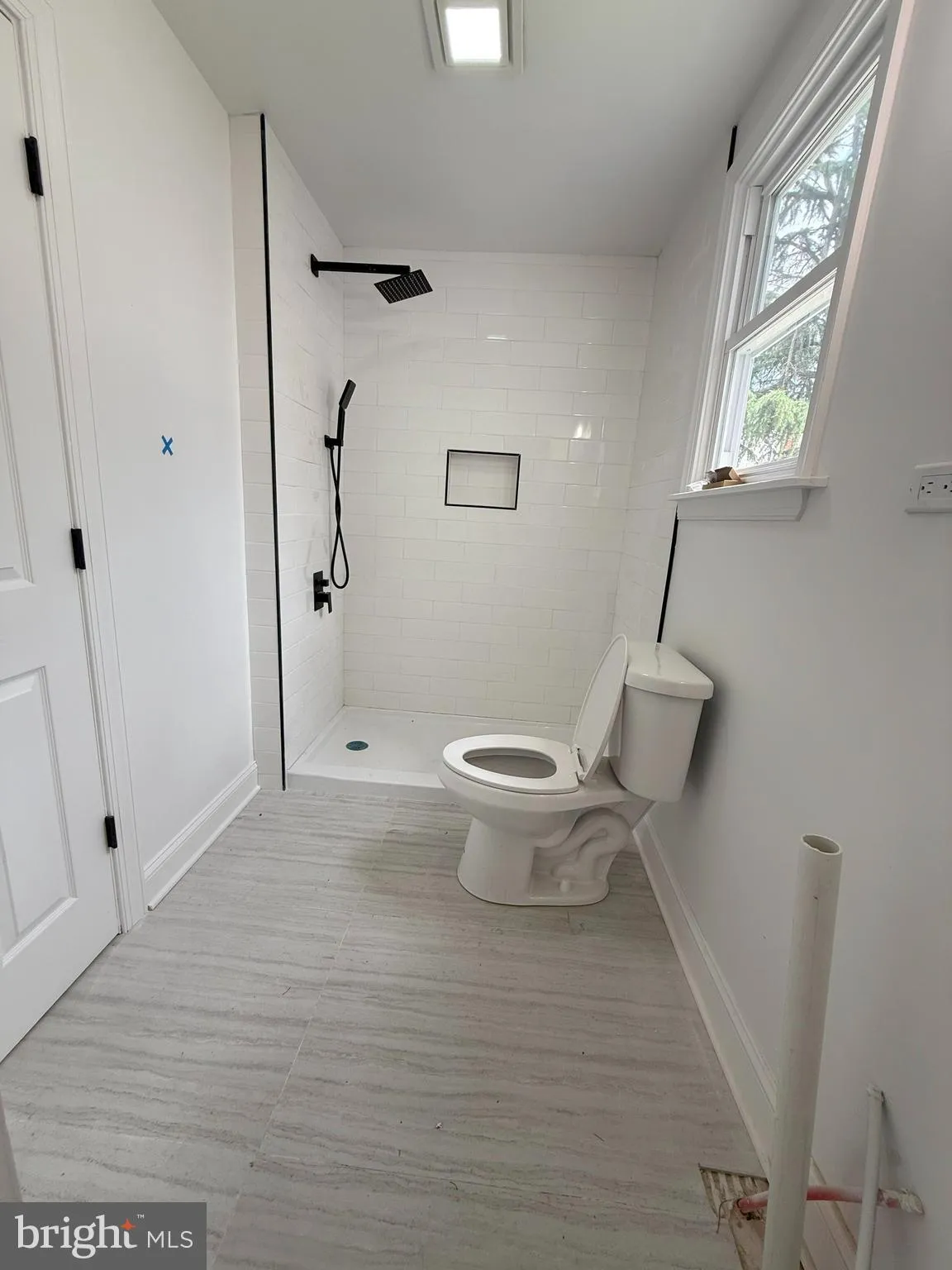 Woodbury, New Jersey 08096, United States, 6 Bedrooms Bedrooms, ,3 BathroomsBathrooms,Residential,Active,166781