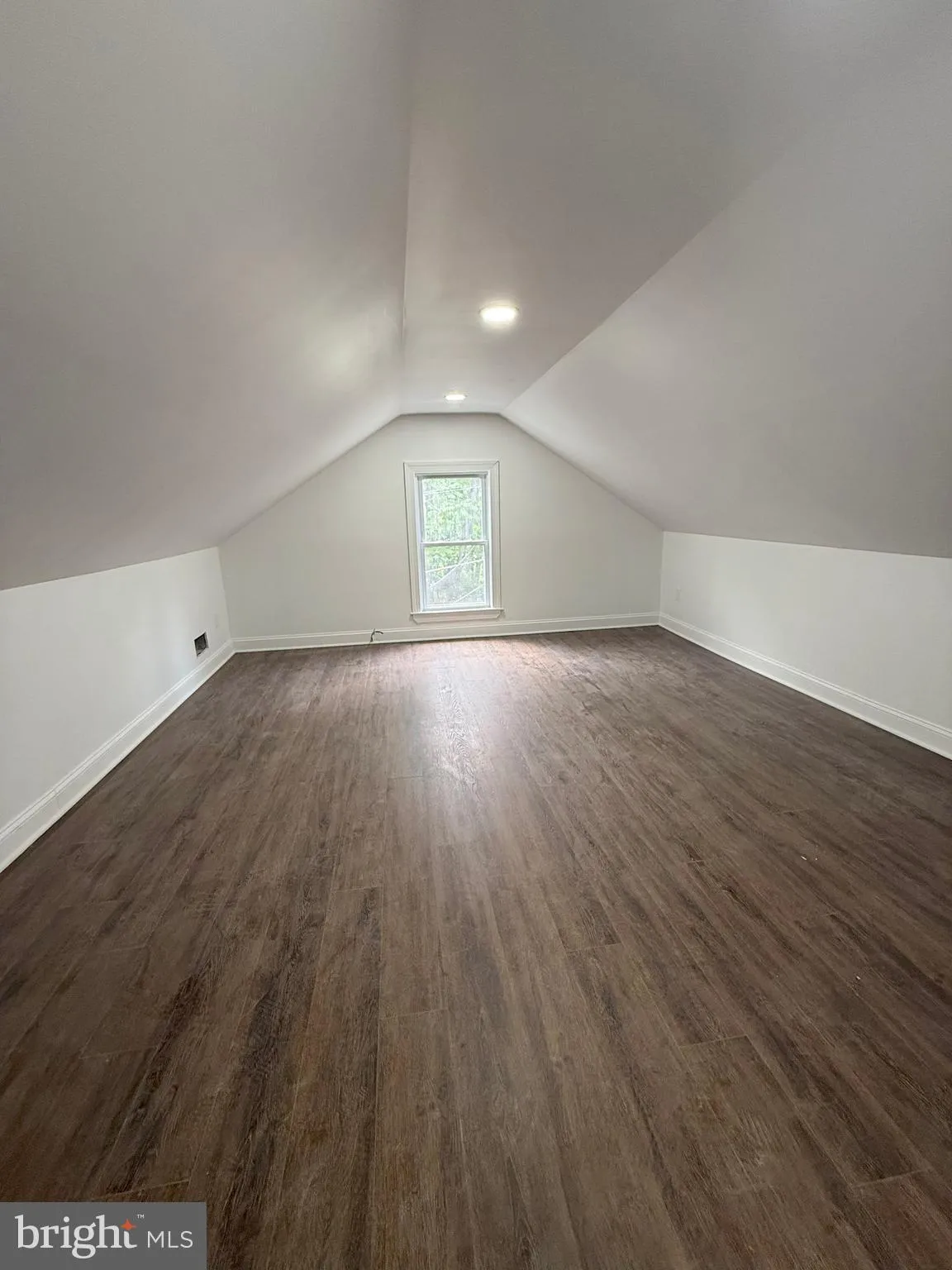 Woodbury, New Jersey 08096, United States, 6 Bedrooms Bedrooms, ,3 BathroomsBathrooms,Residential,Active,166781