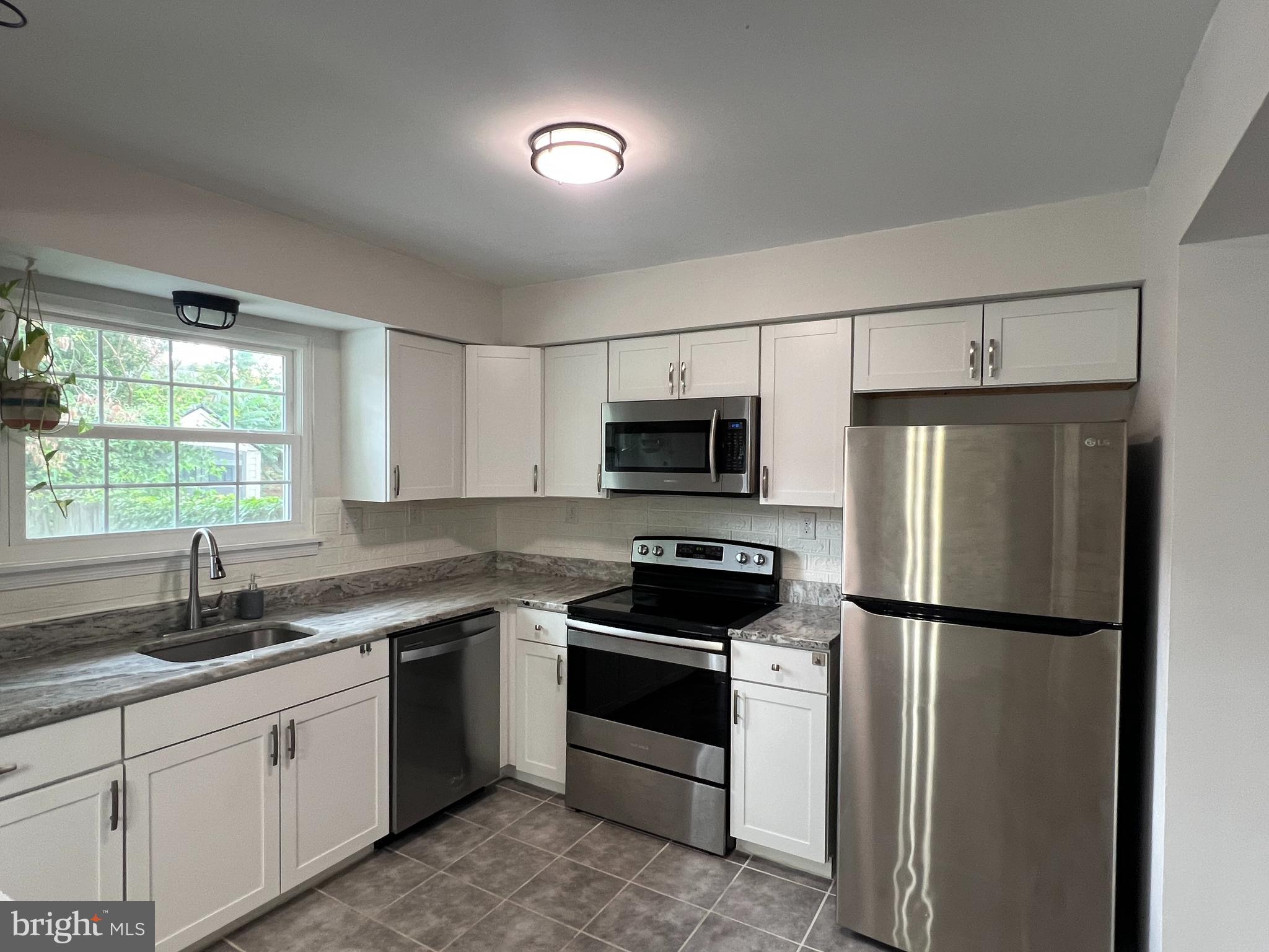 PHEASANT RUN - Residential Lease