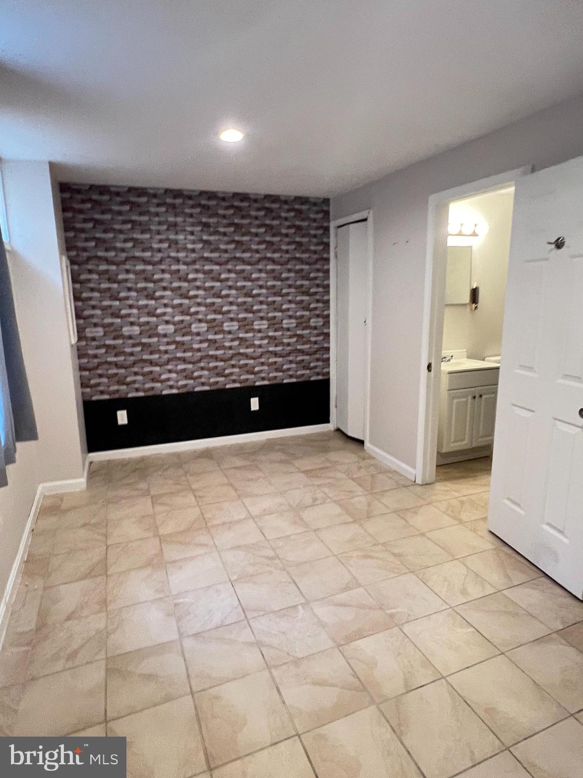 PHEASANT RUN - Residential Lease