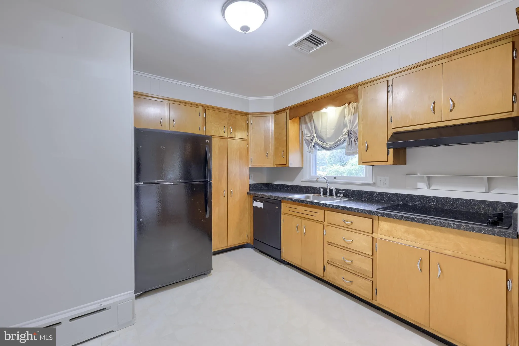 Lancaster, Pennsylvania 17601, United States, 3 Bedrooms Bedrooms, ,3 BathroomsBathrooms,Residential,Coming Soon,161959