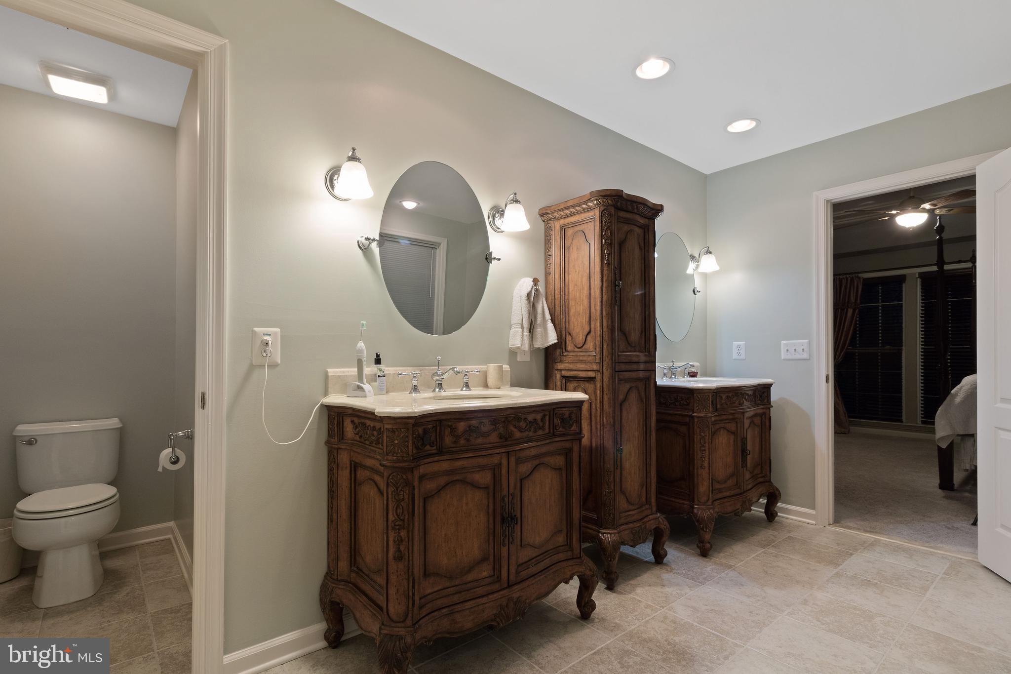 VINEYARD OAK - Residential