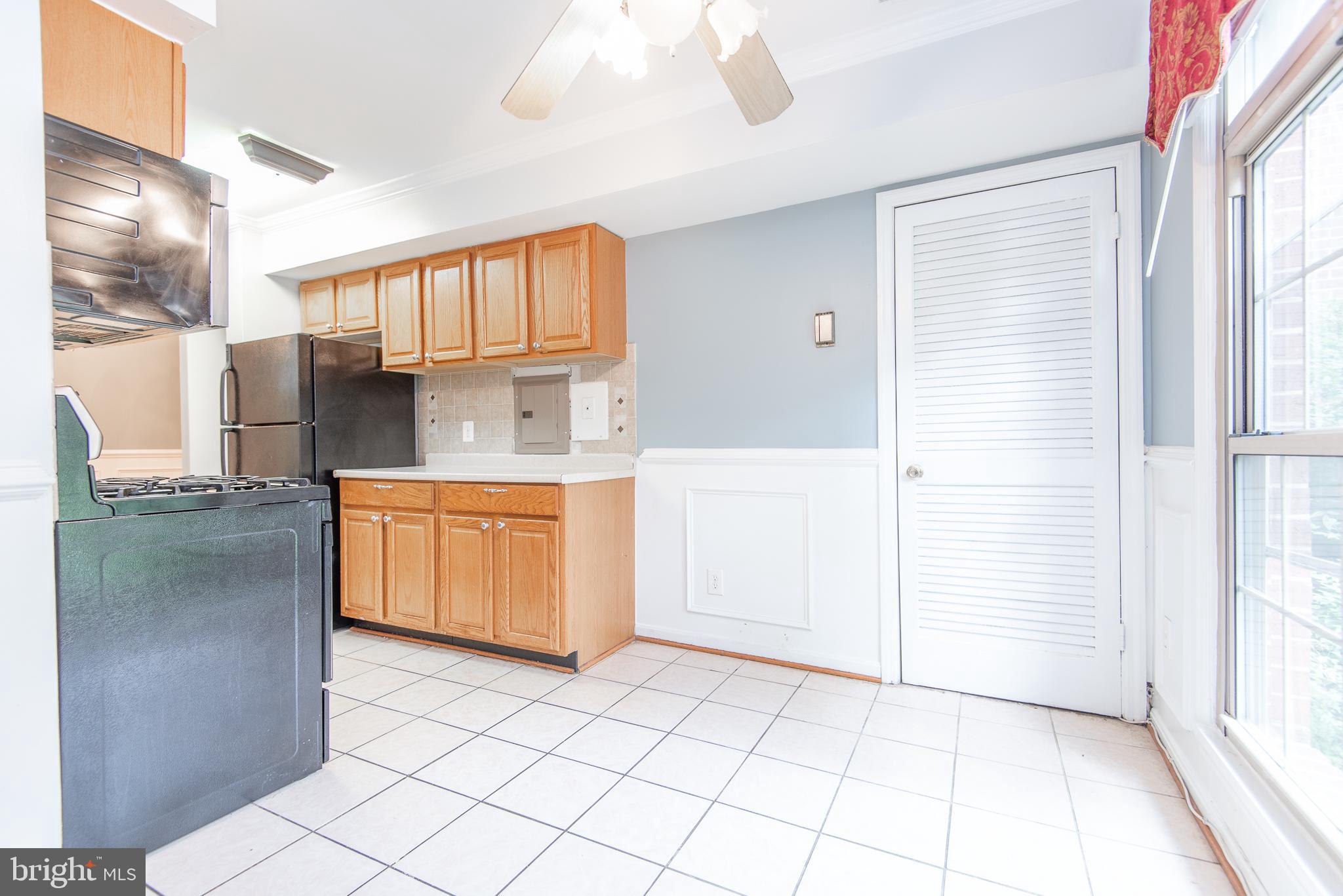 WOODBURN VILLAGE - Residential Lease