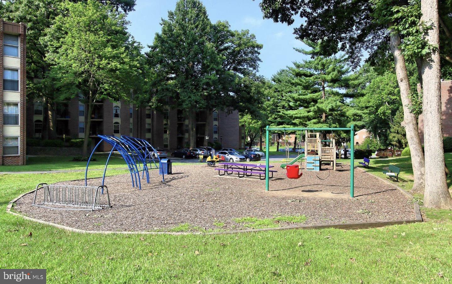 WOODBURN VILLAGE - Residential Lease