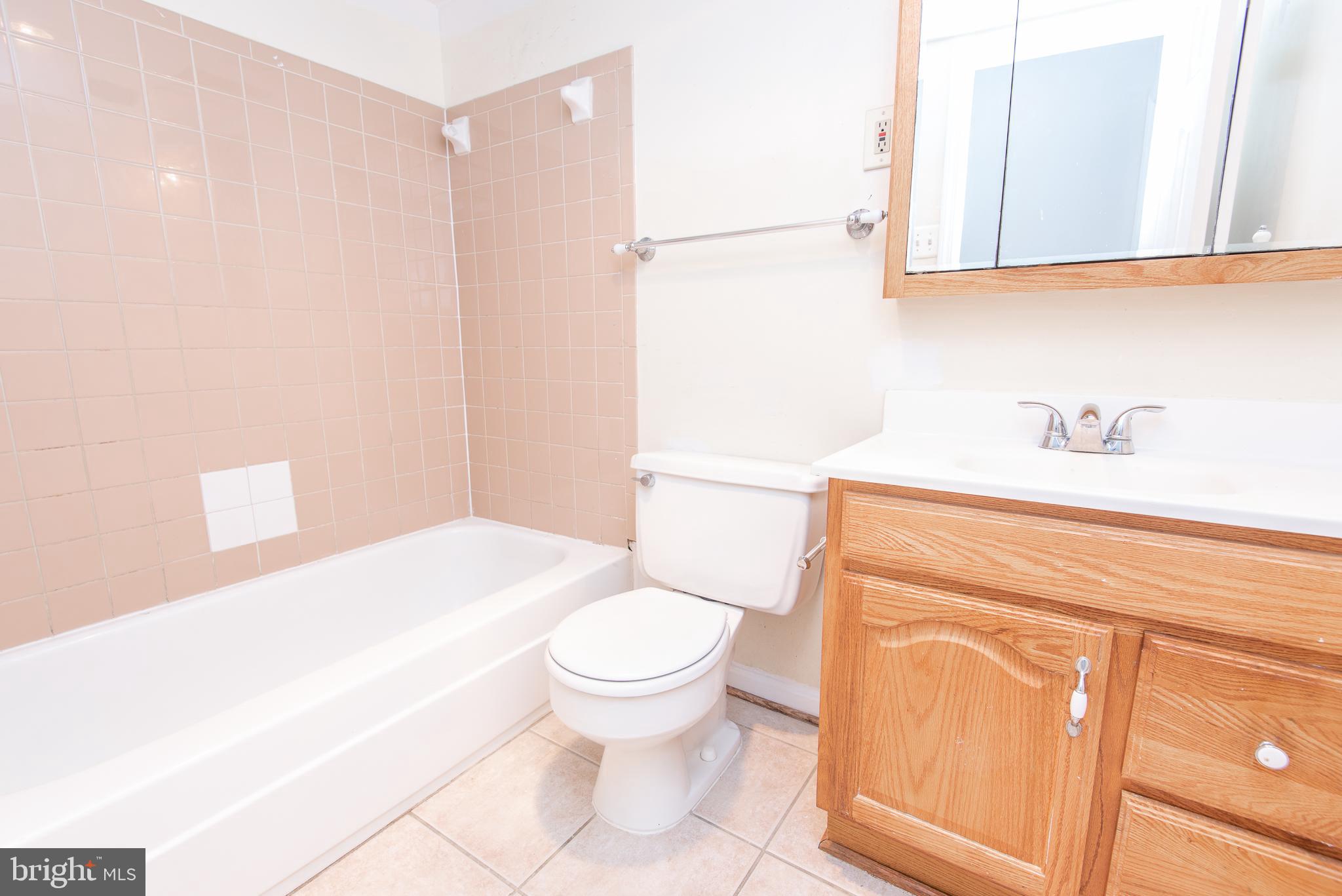 WOODBURN VILLAGE - Residential Lease