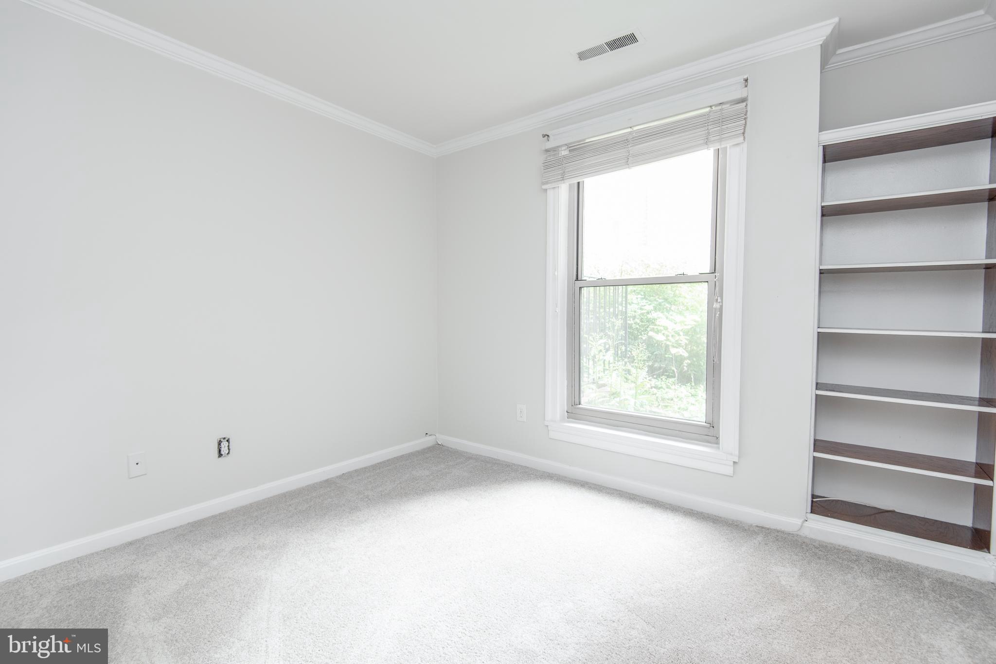 WOODBURN VILLAGE - Residential Lease