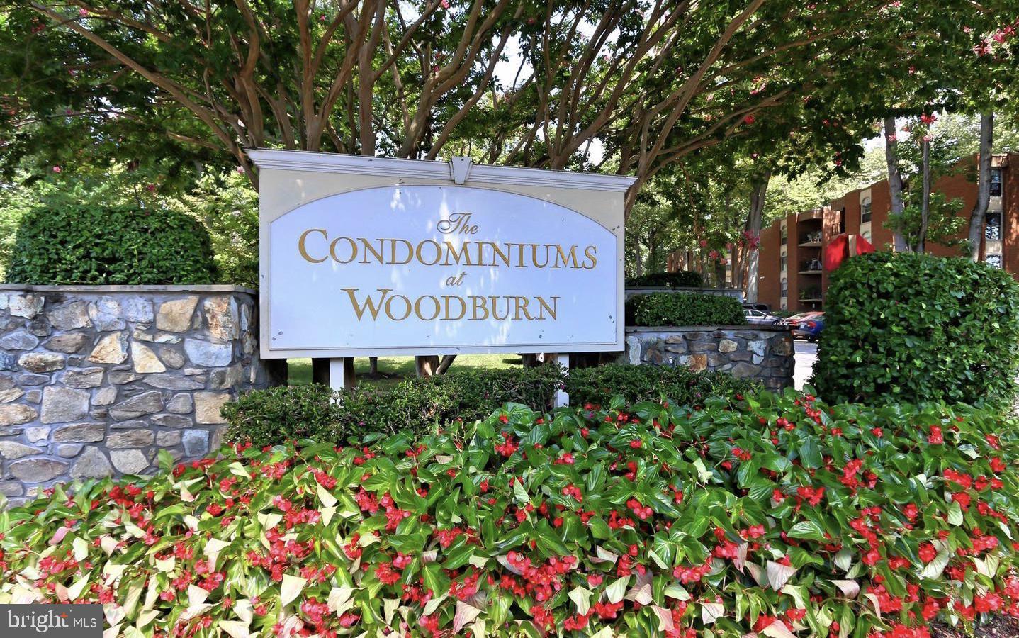 WOODBURN VILLAGE - Residential Lease