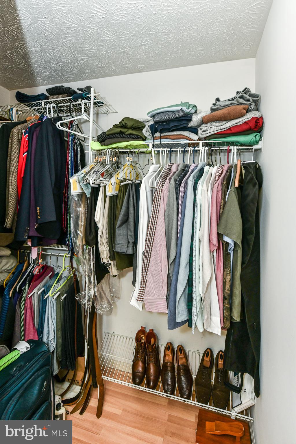 RESTON - Residential Lease