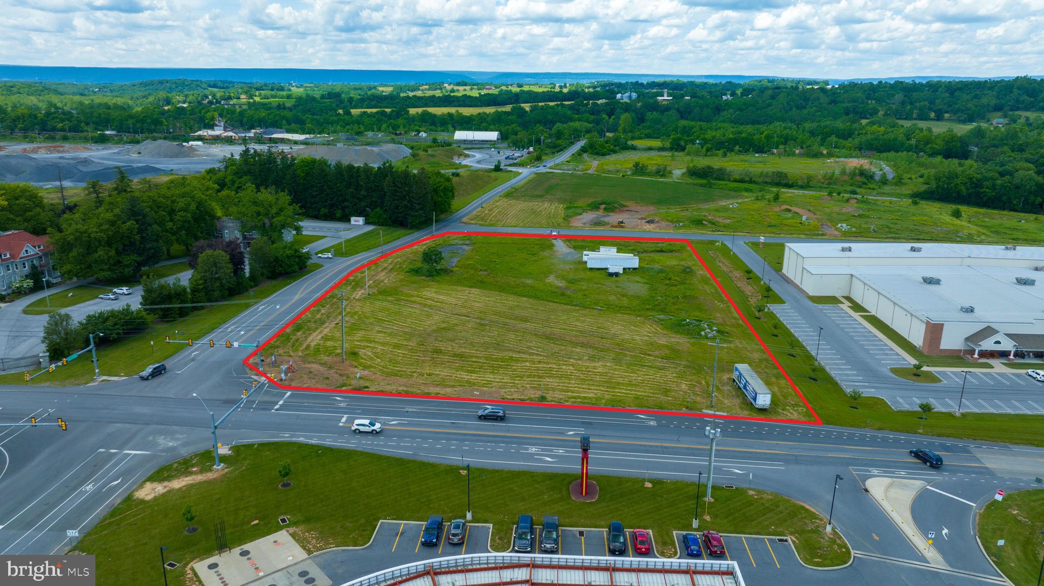 An excellent development opportunity at a fully signalized intersection. Site is located across the street from over 4.7 million square feet of industrial development slated to be completed by 2023. In addition to the heavy commuter traffic on 422, capture the truck and passenger vehicle business on its way to Route 934 and I-81. Very good traffic counts that are only going to get better. Building can be 50% of lot. Busy 422 connects Lebanon to Hershey and Harrisburg. There is a gas transmission line in subject property's setback.