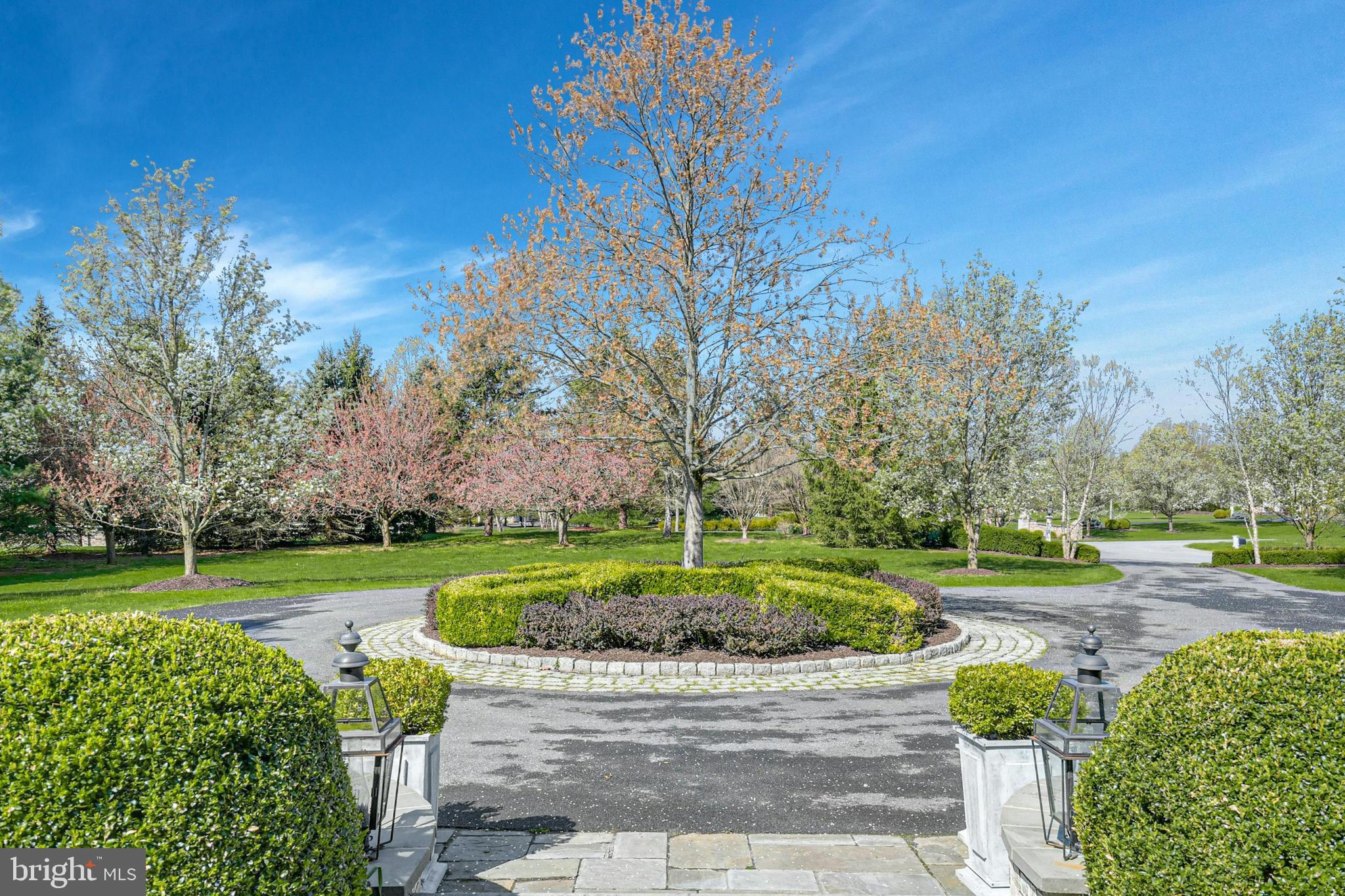 OLD MILL ESTATES - Residential