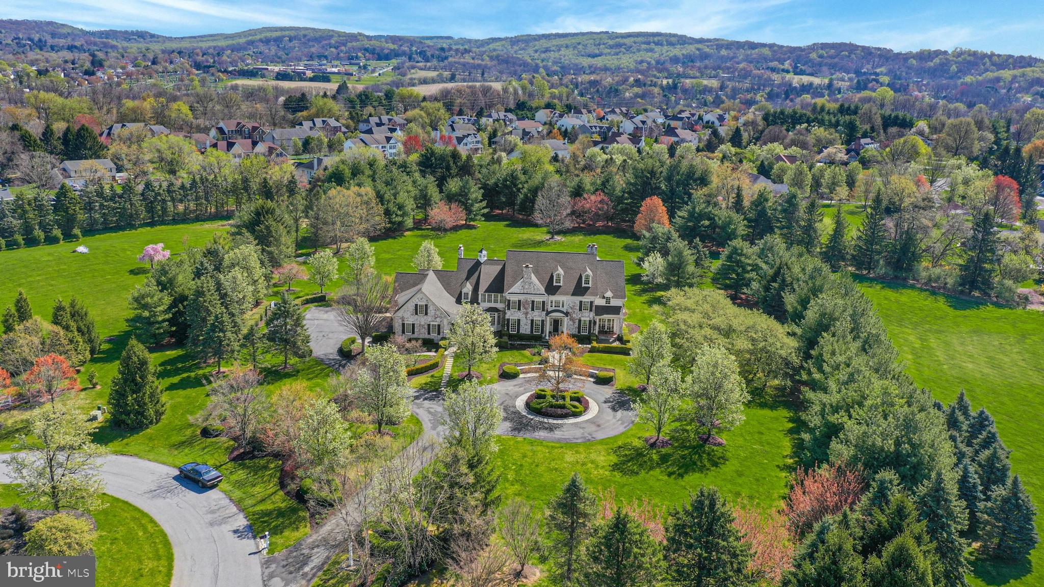 OLD MILL ESTATES - Residential