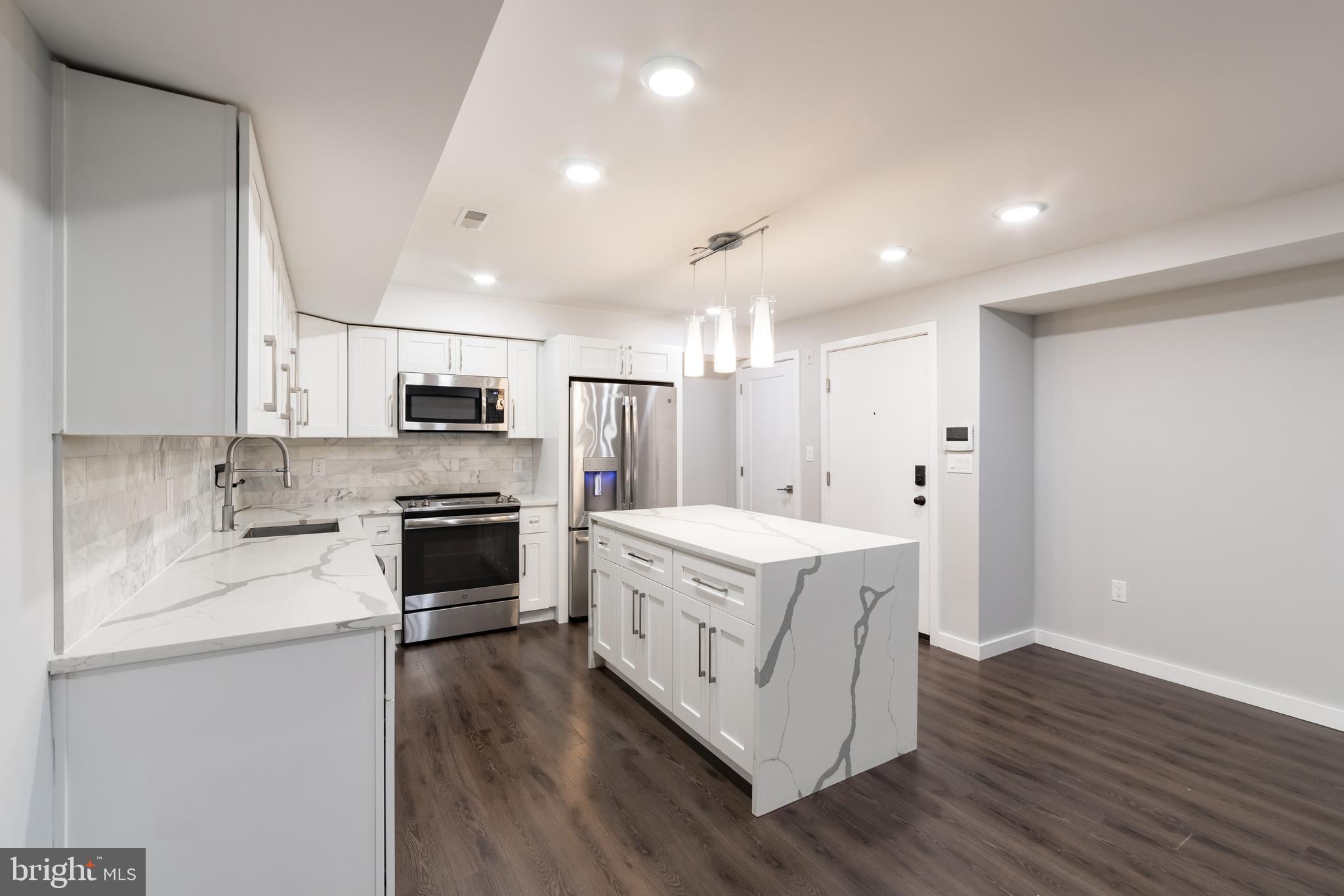 FAIRMOUNT - Residential Lease