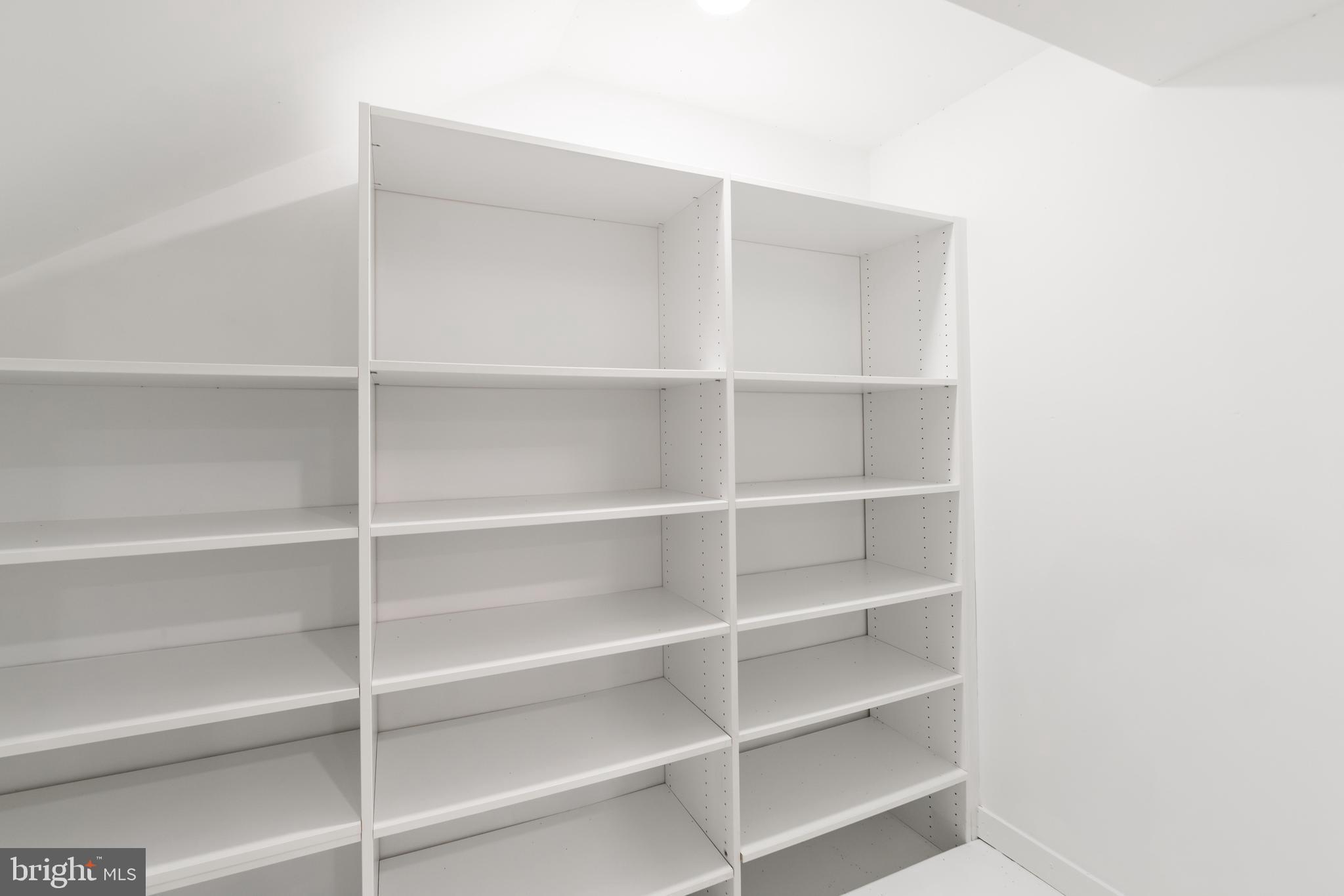 FAIRMOUNT - Residential Lease