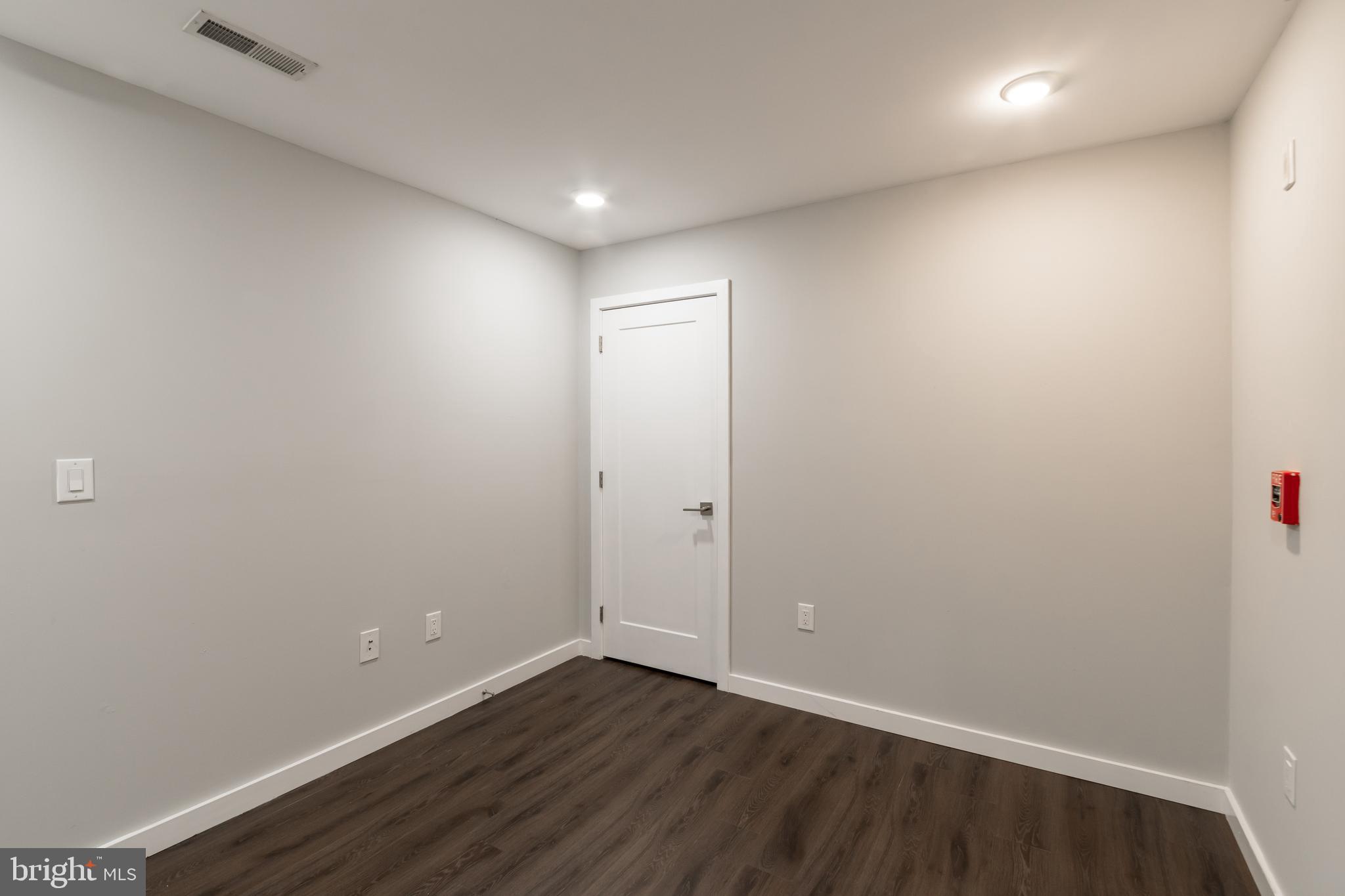 FAIRMOUNT - Residential Lease