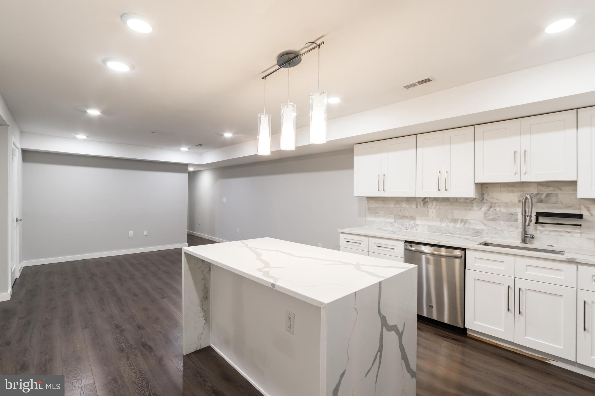 FAIRMOUNT - Residential Lease