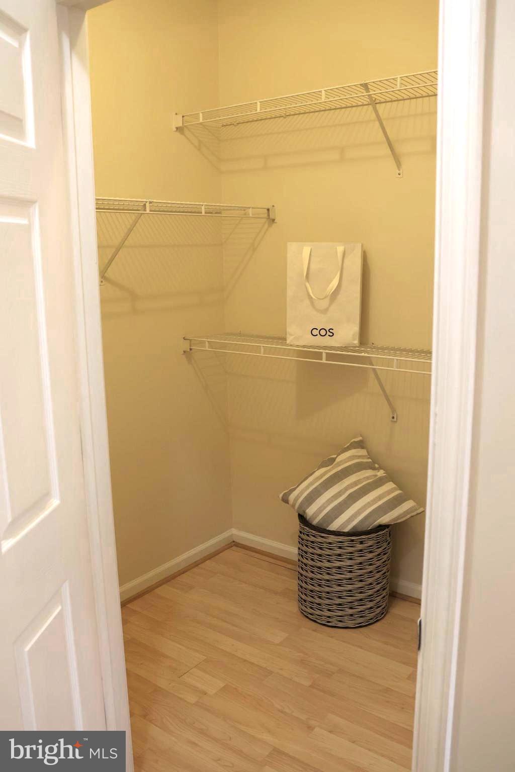 CHANTILLY PARK - Residential