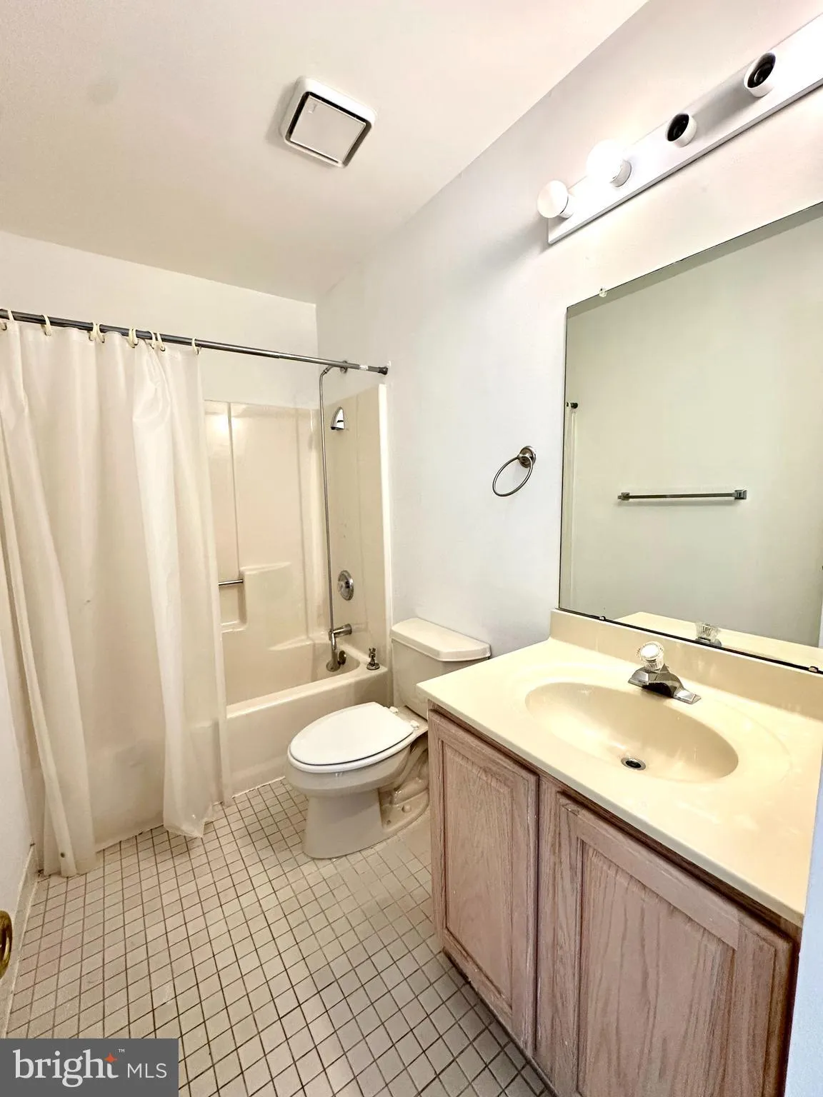 Cherry Hill, New Jersey 08003, United States, 4 Bedrooms Bedrooms, ,4 BathroomsBathrooms,Residential,Active,6299