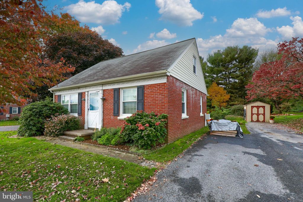 Photo of 48 BRETHREN CHURCH RD, LEOLA, PA 17540 (MLS # PALA2025910)