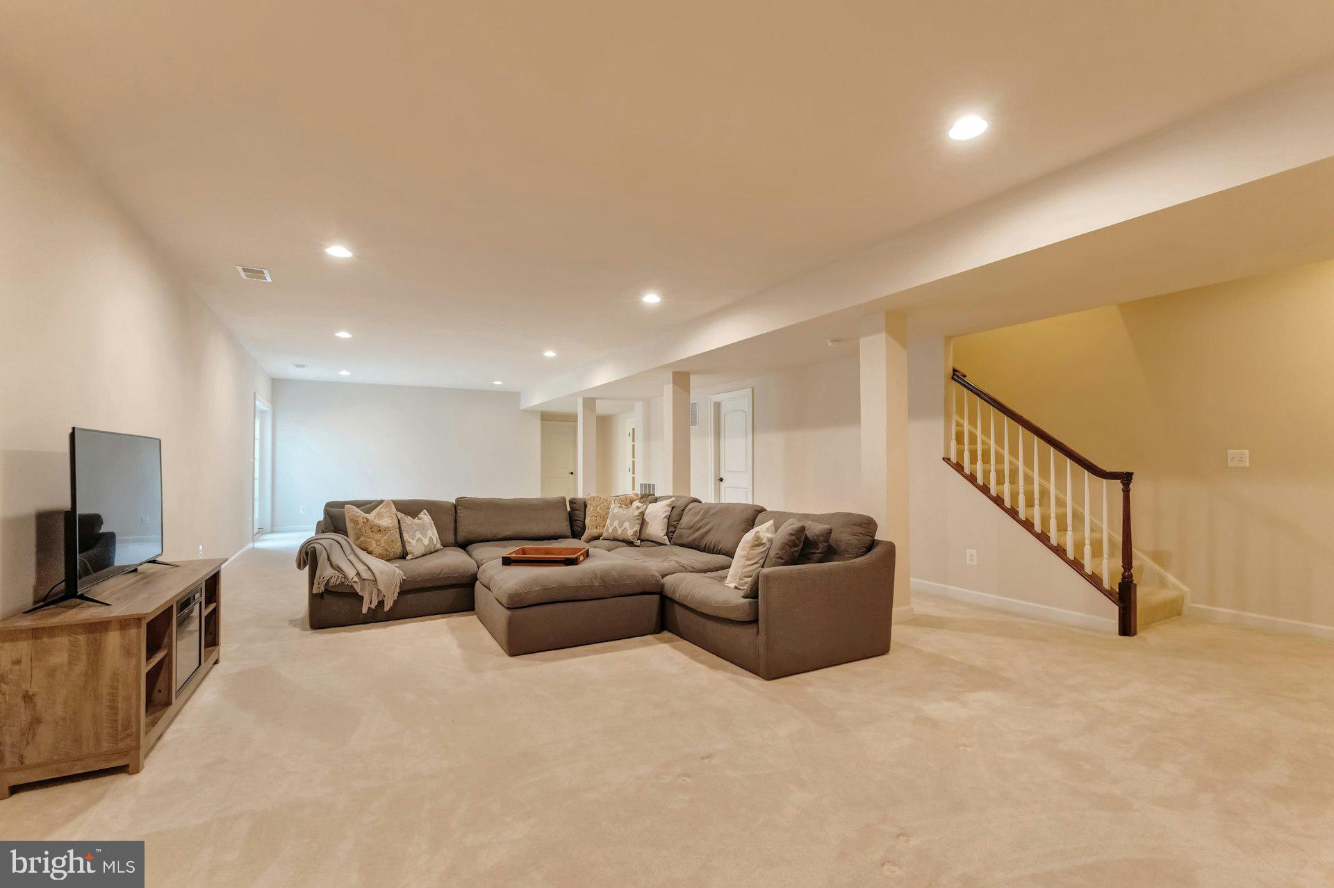 STONEGATE - Residential