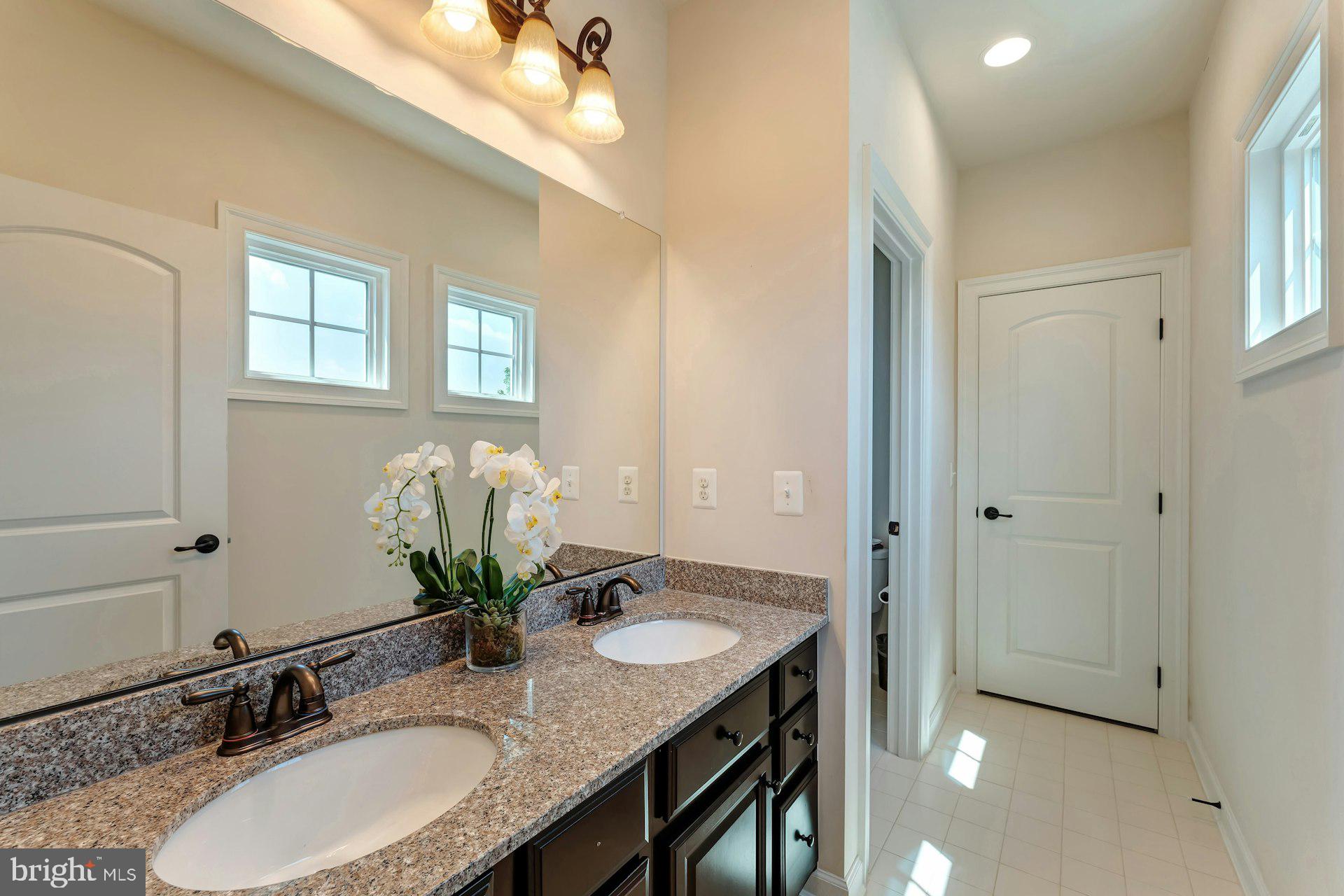 STONEGATE - Residential