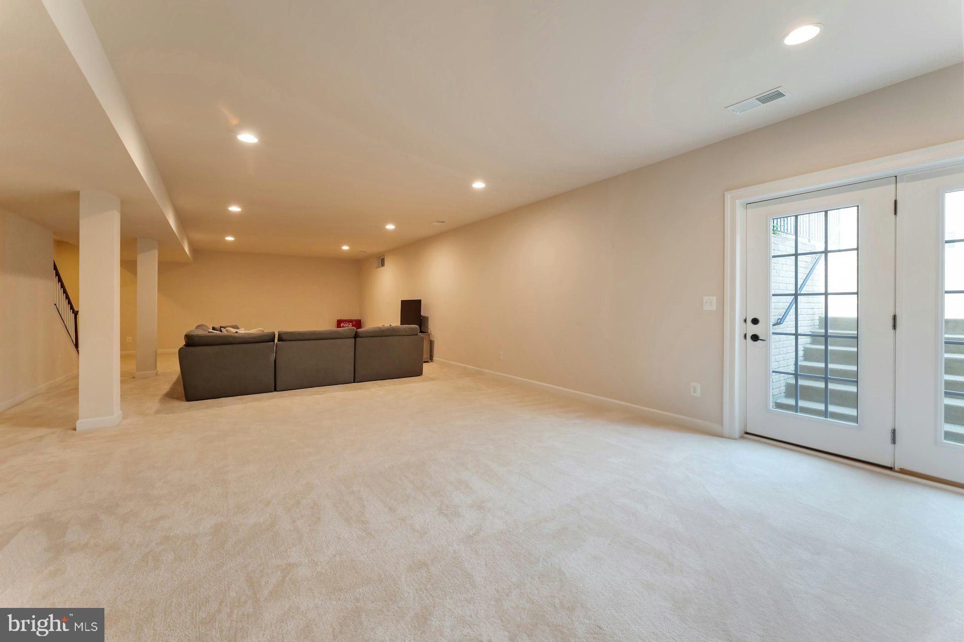 STONEGATE - Residential