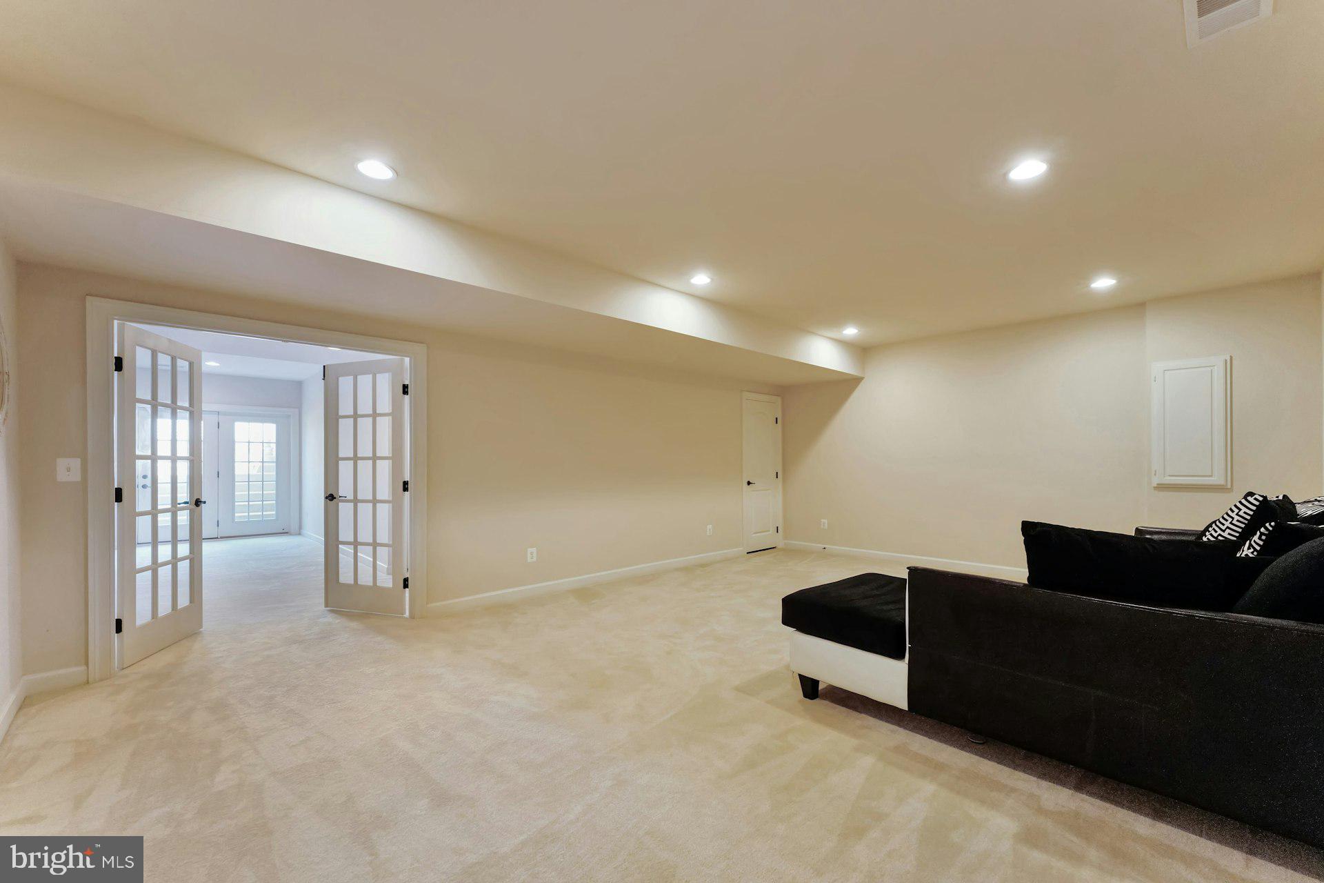 STONEGATE - Residential