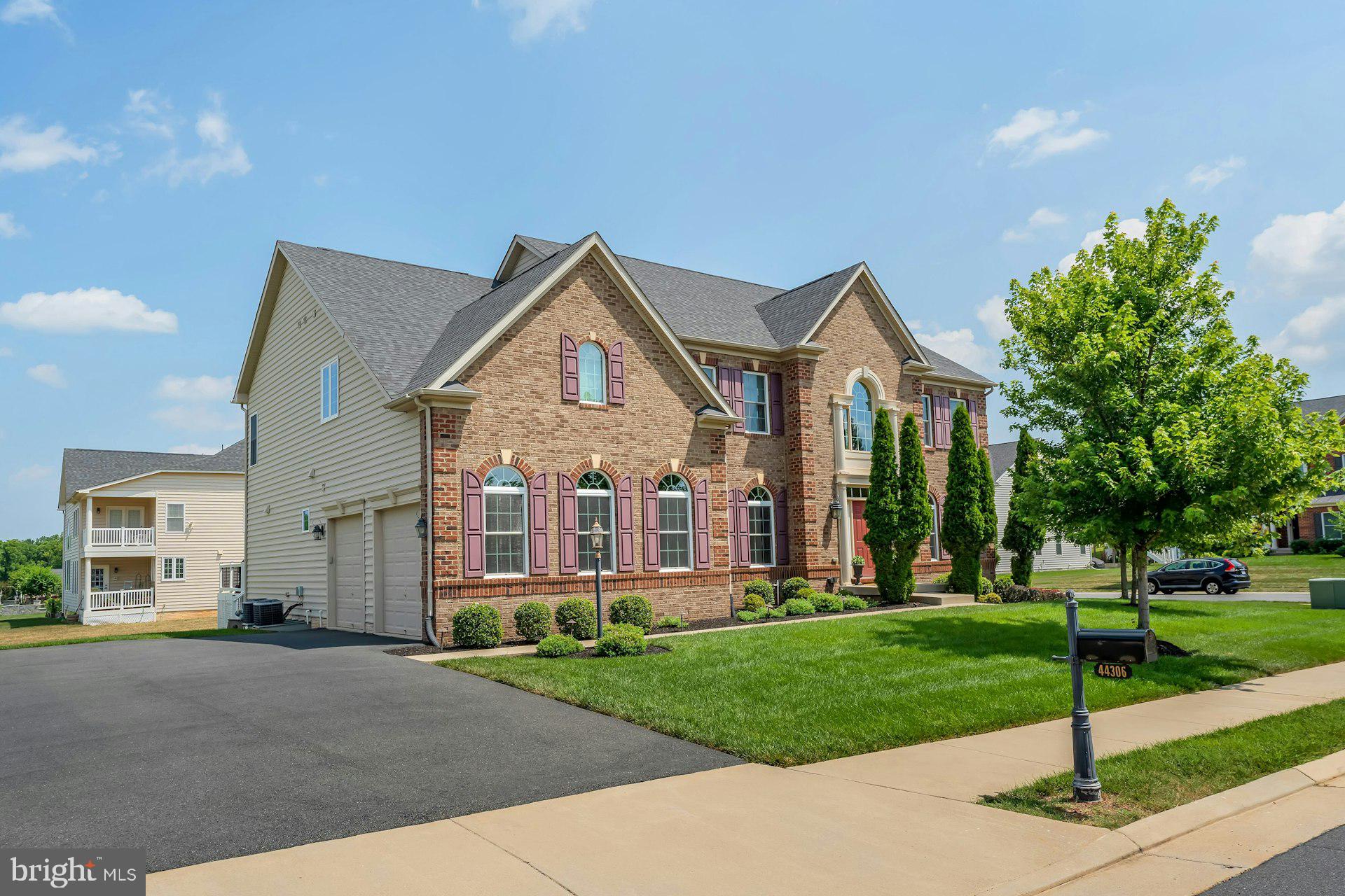 STONEGATE - Residential