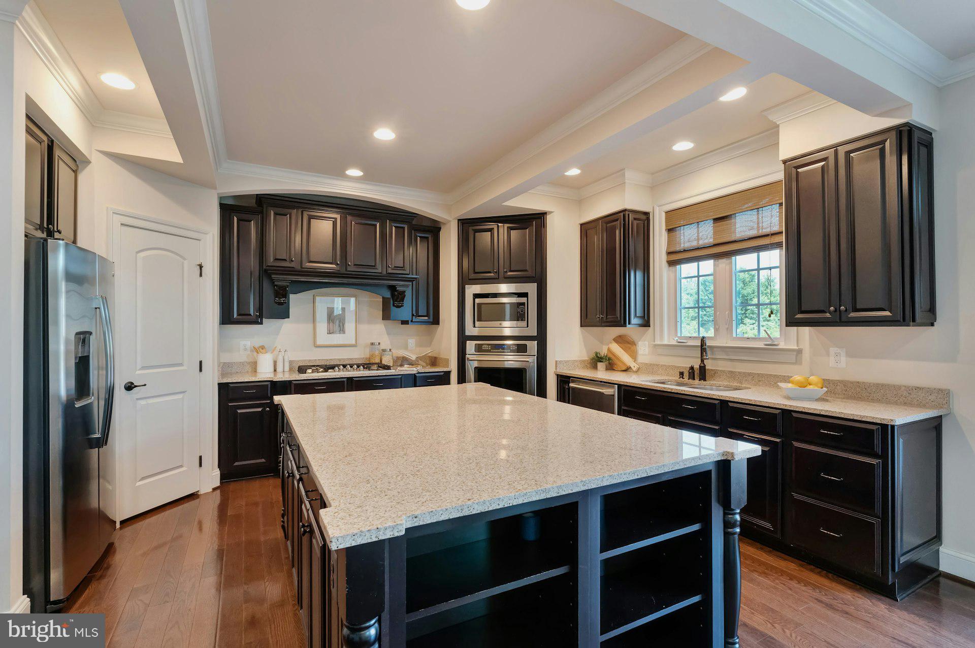 STONEGATE - Residential