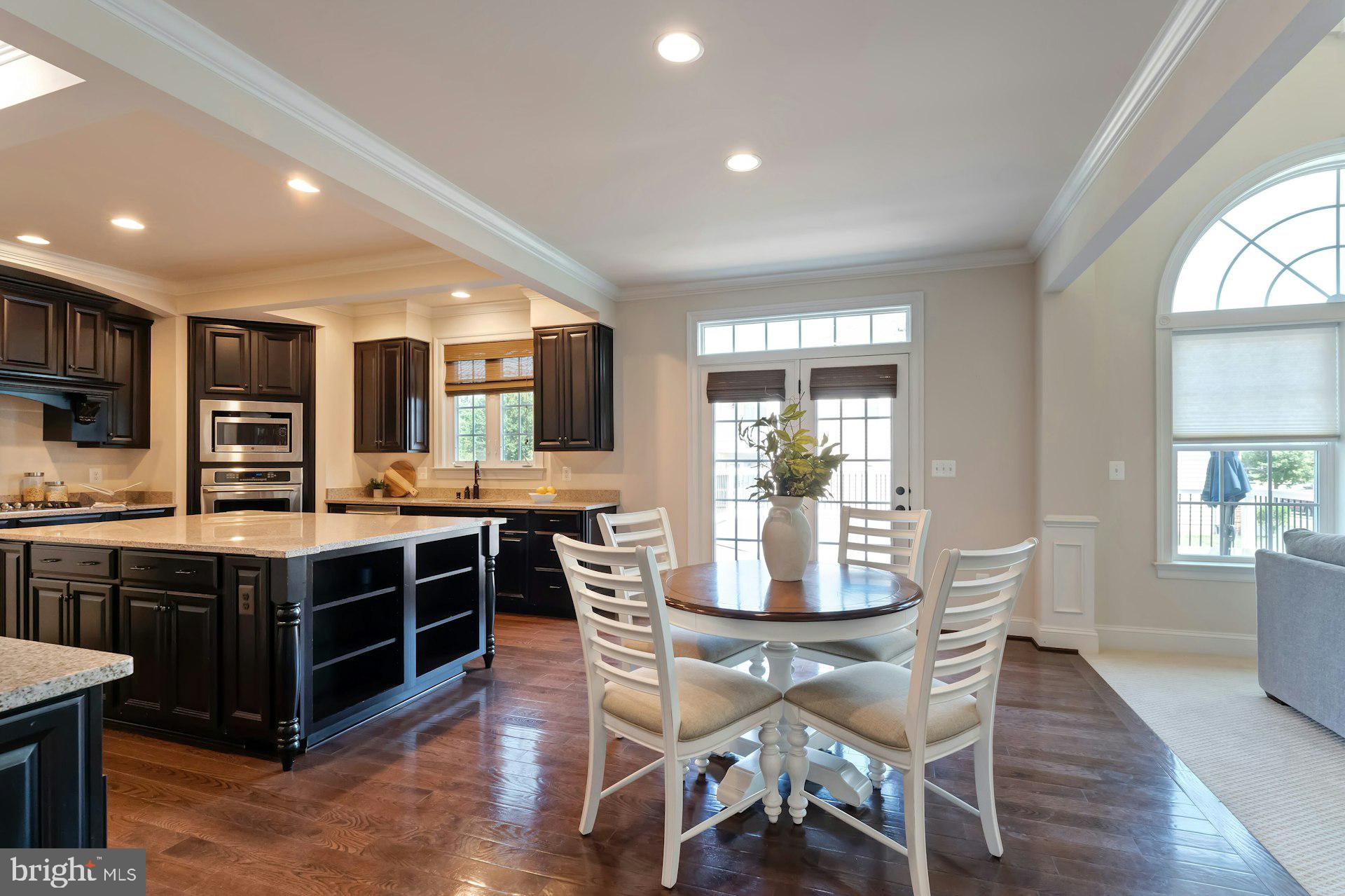 STONEGATE - Residential