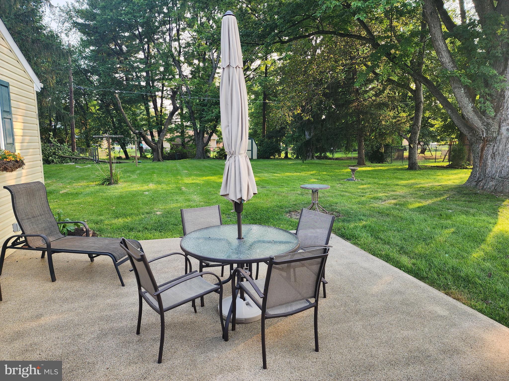 MEADOWBROOK - Residential