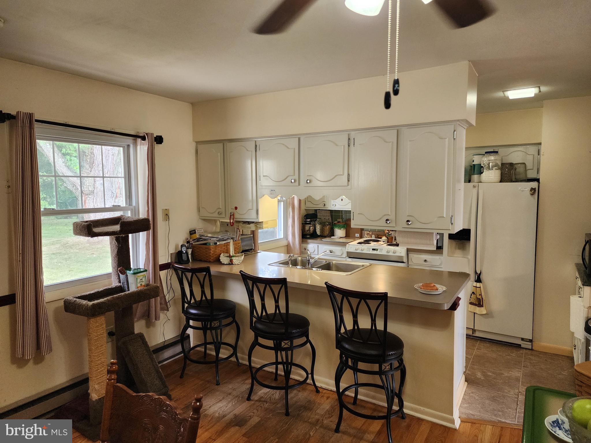 MEADOWBROOK - Residential