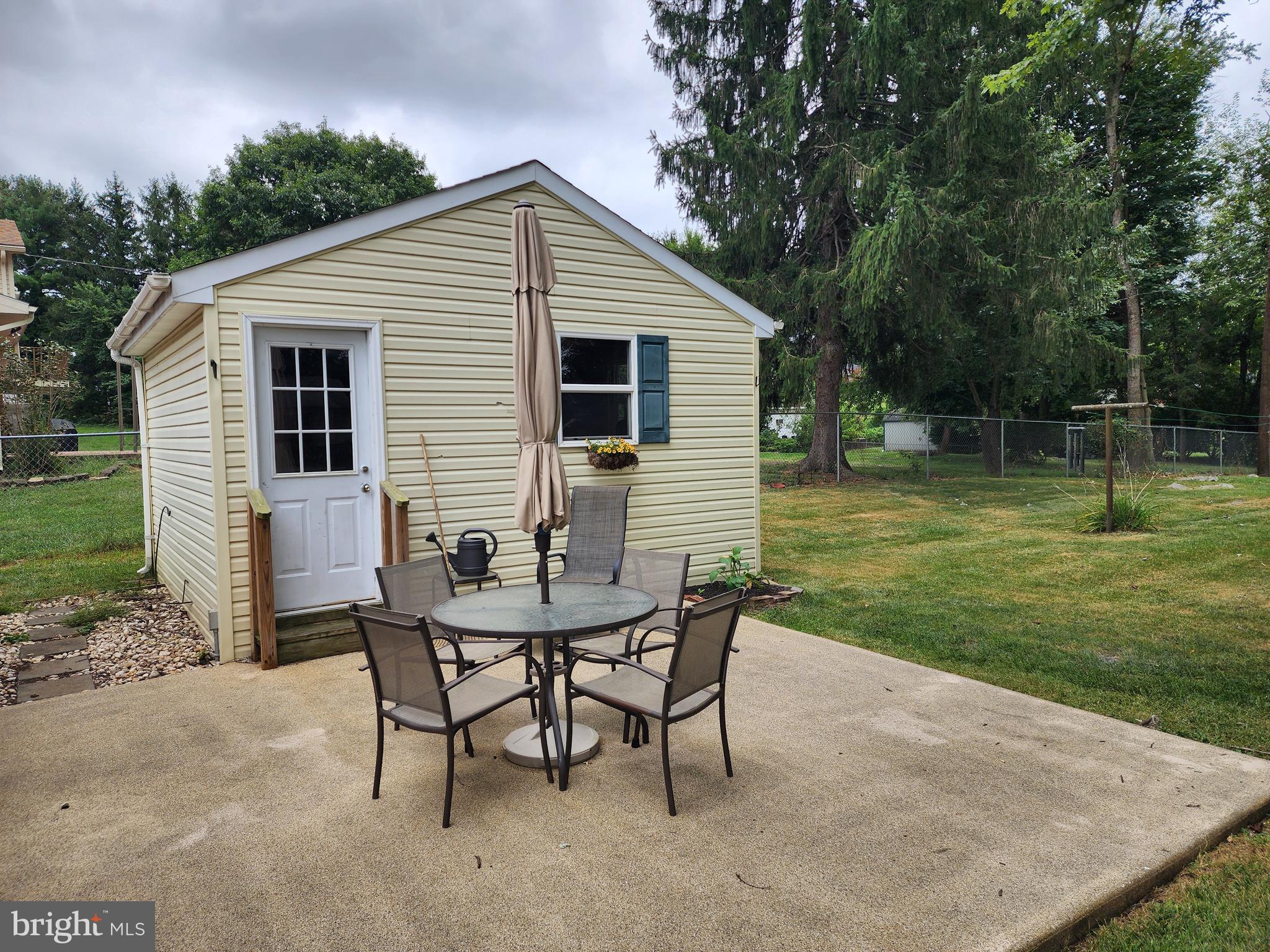 MEADOWBROOK - Residential