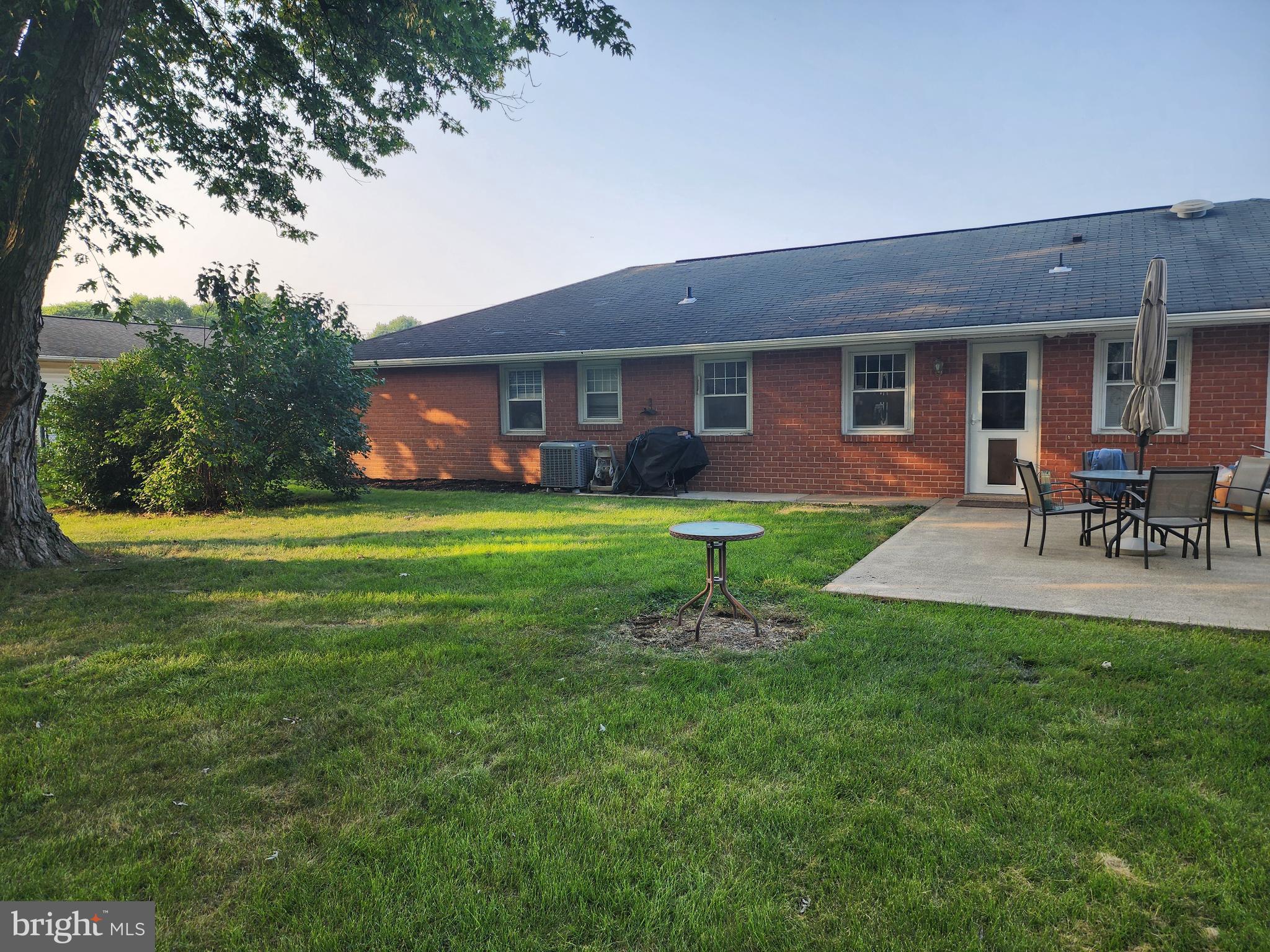 MEADOWBROOK - Residential