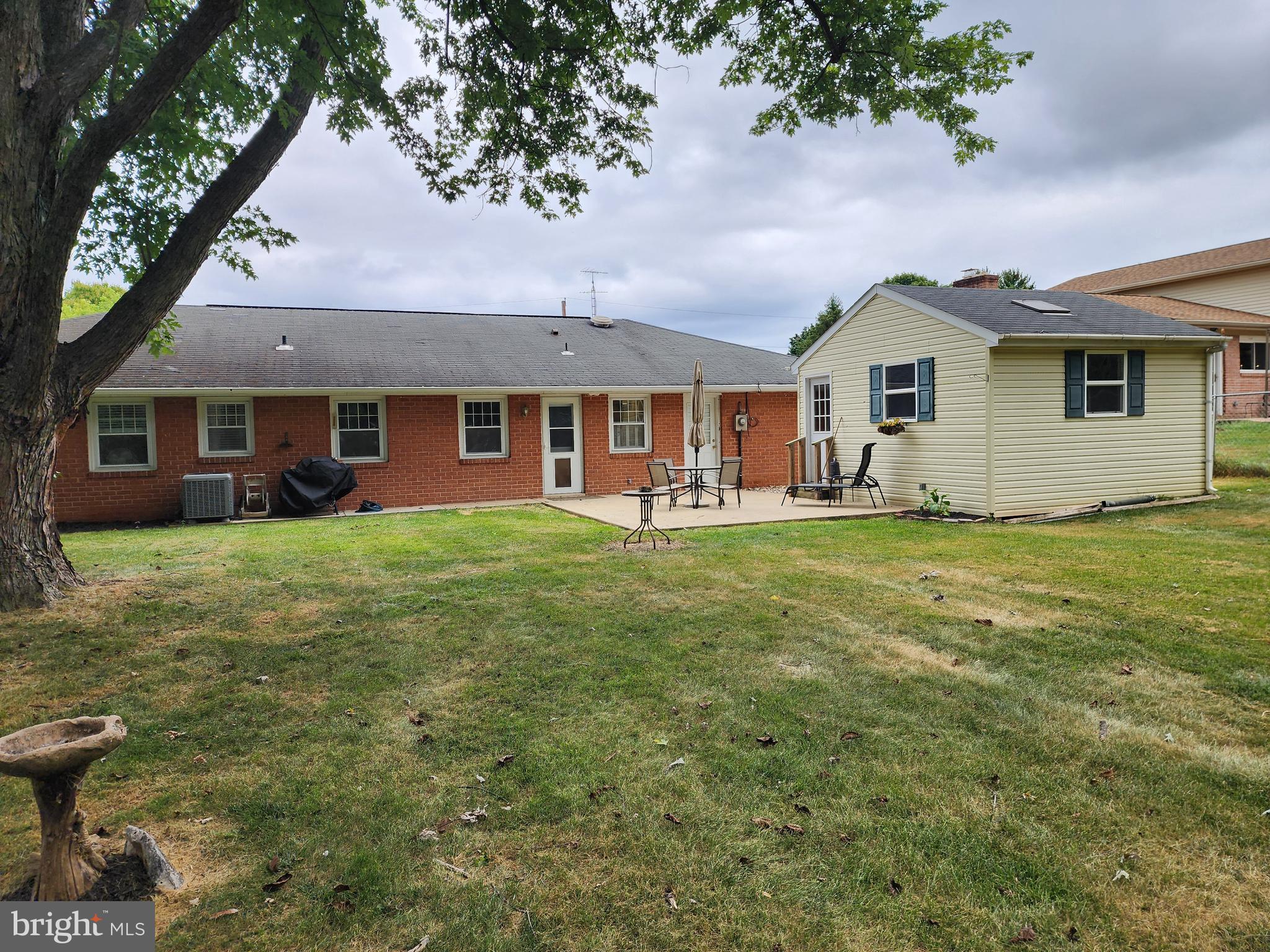 MEADOWBROOK - Residential