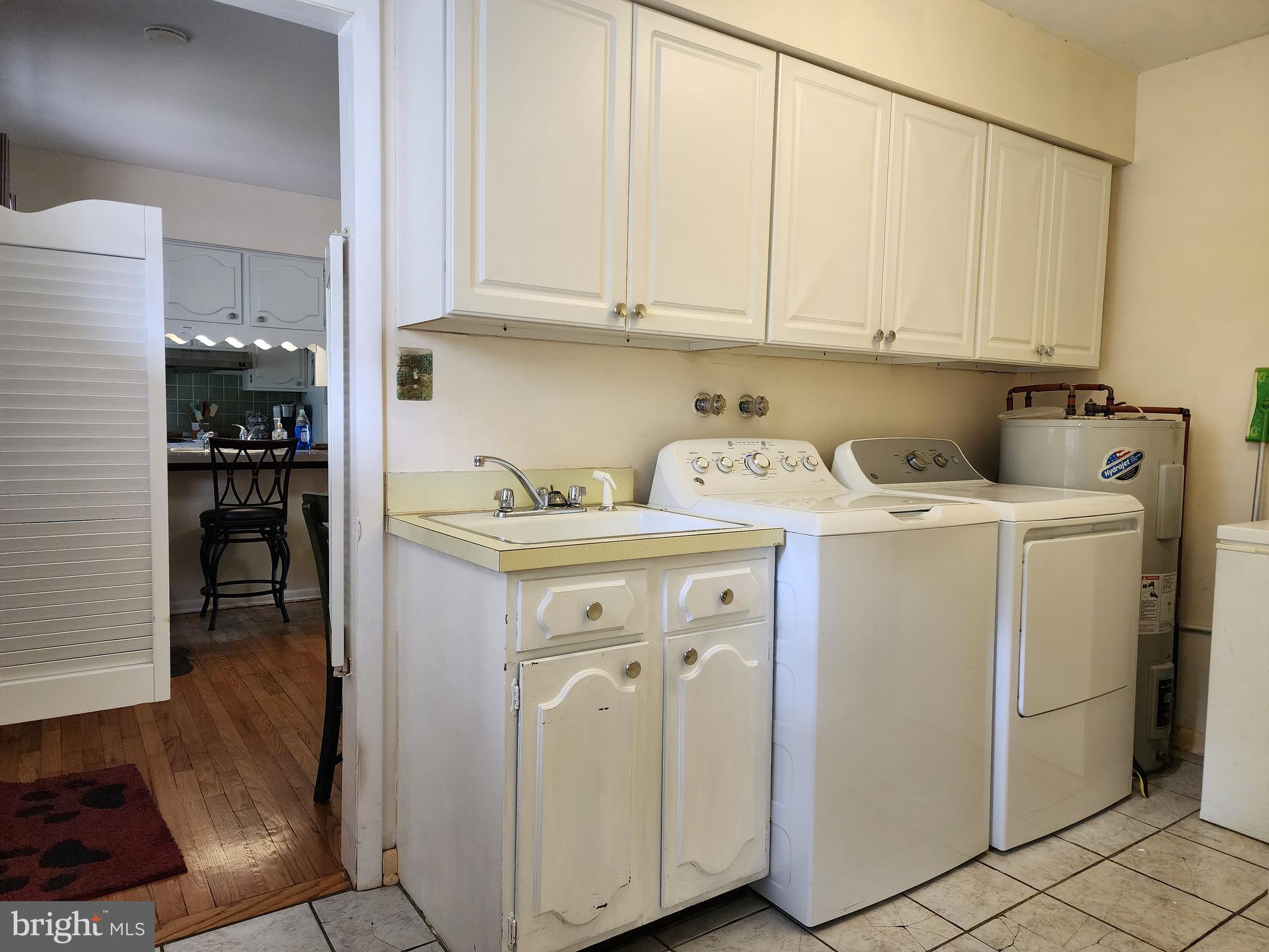 MEADOWBROOK - Residential